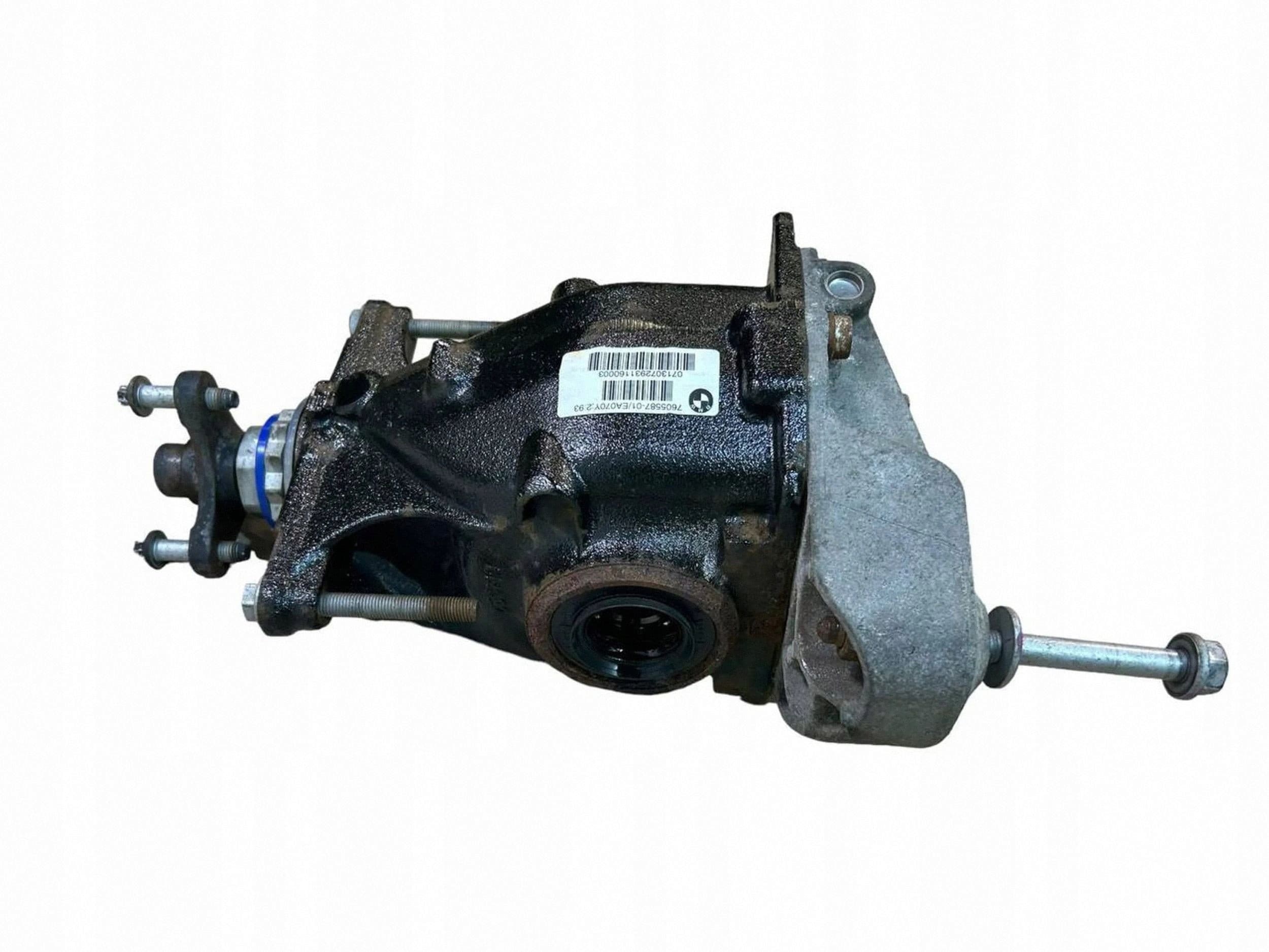 Diferencial trasero BMW Serie 1 F20 F21 7605587 usado 4
