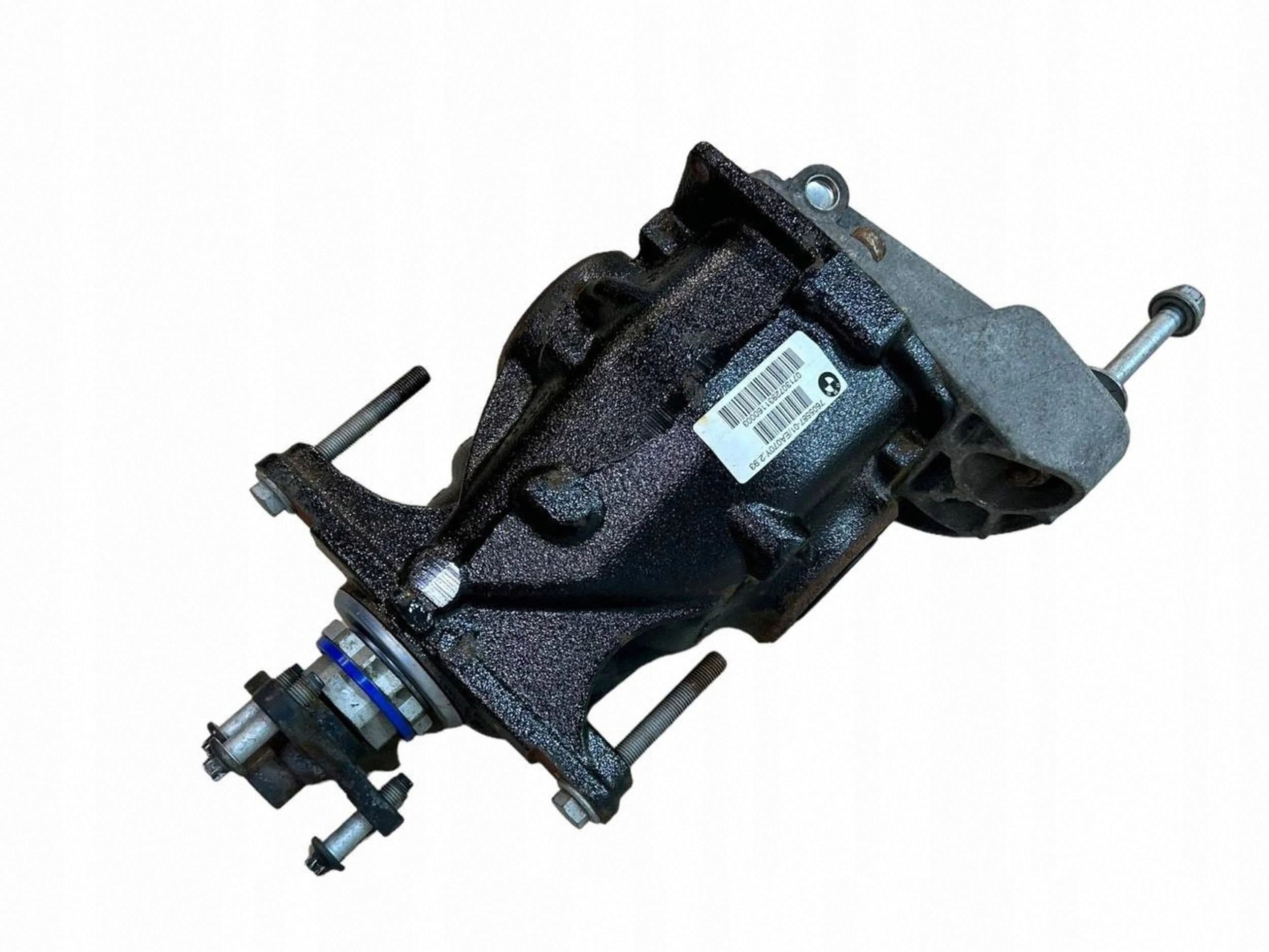 Diferencial trasero BMW Serie 1 F20 F21 7605587 usado 7