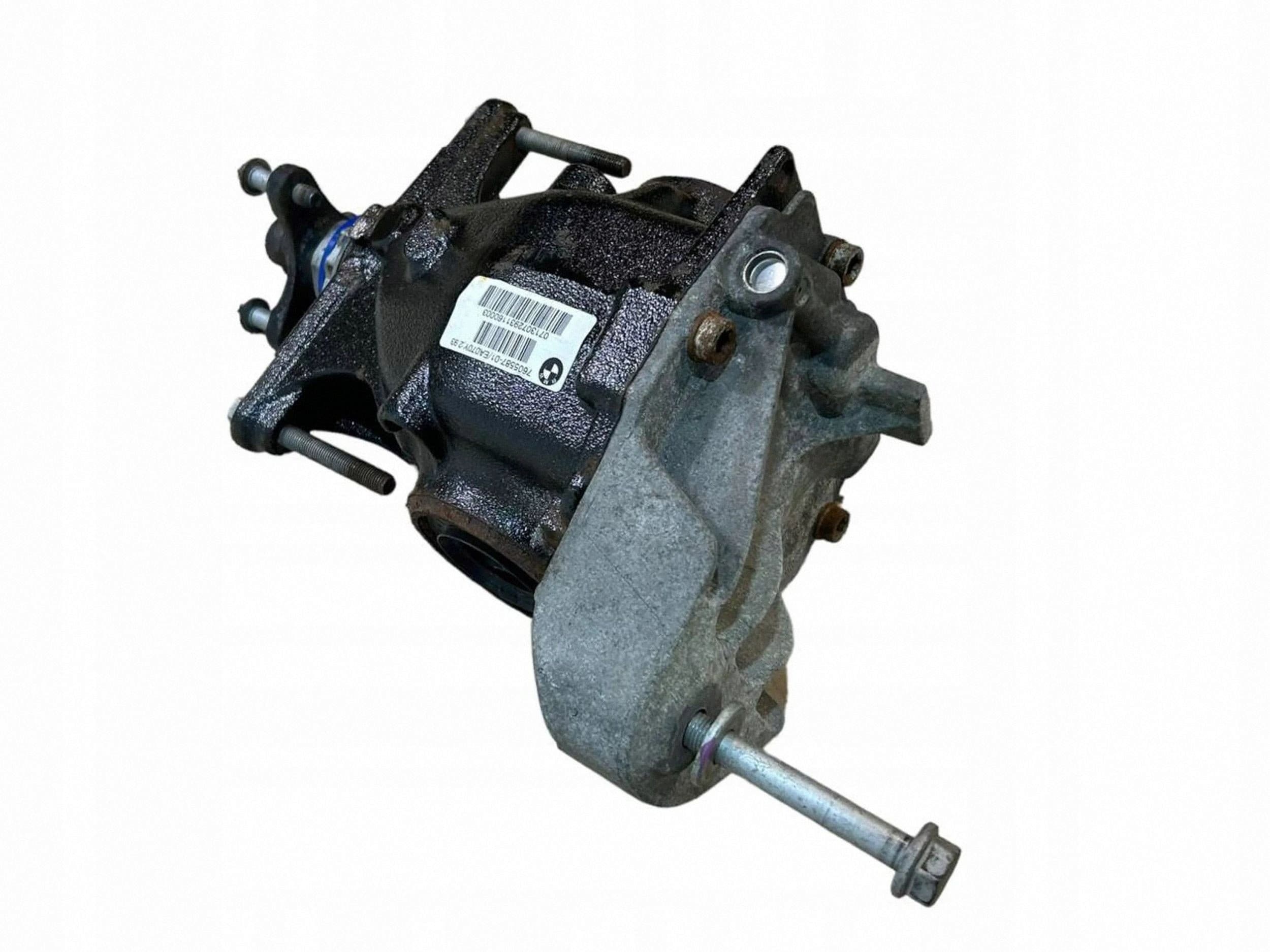Diferencial trasero BMW Serie 1 F20 F21 7605587 usado 9