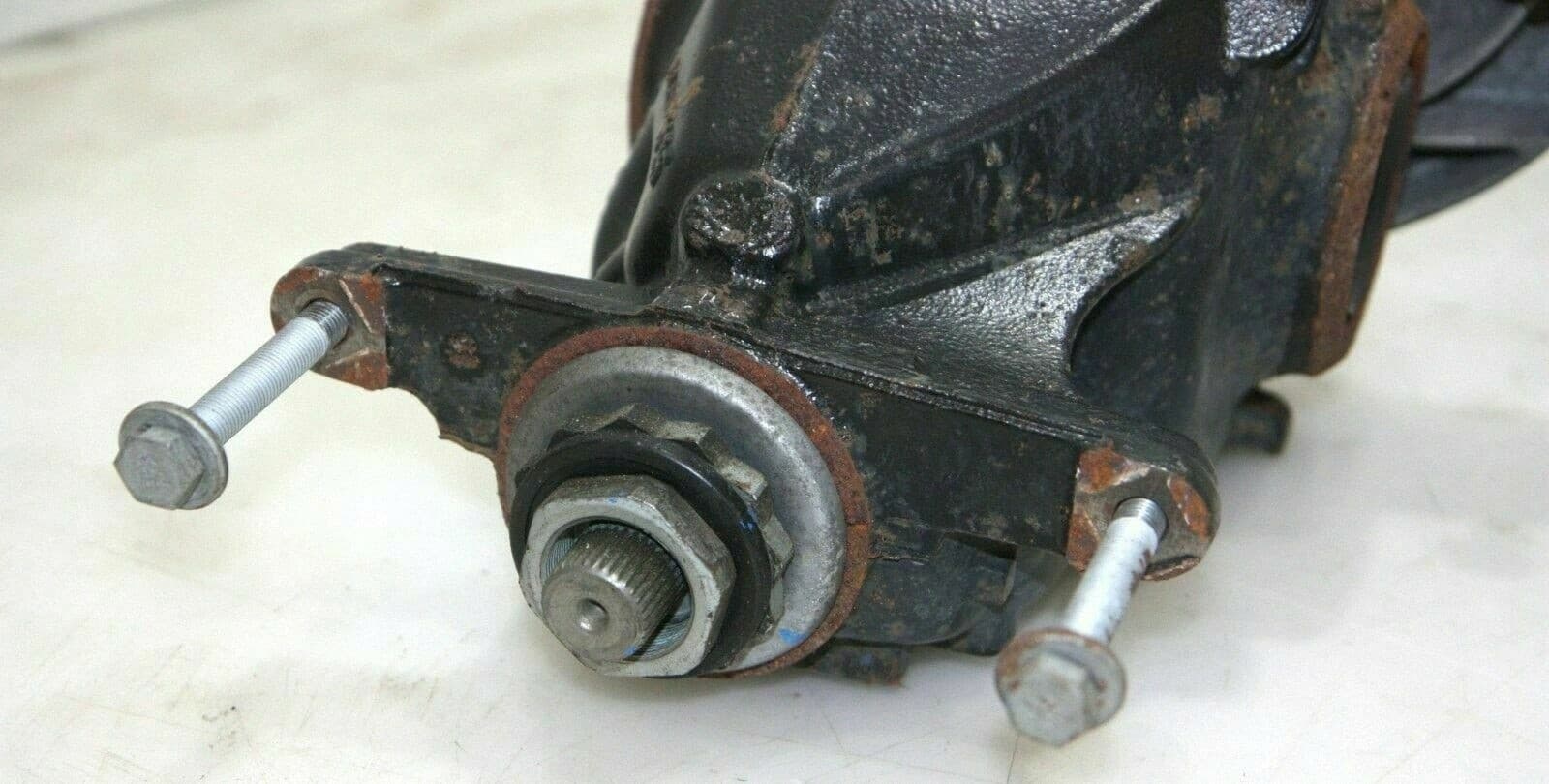 Diferencial trasero BMW X5 E70 33107590911 usado 5