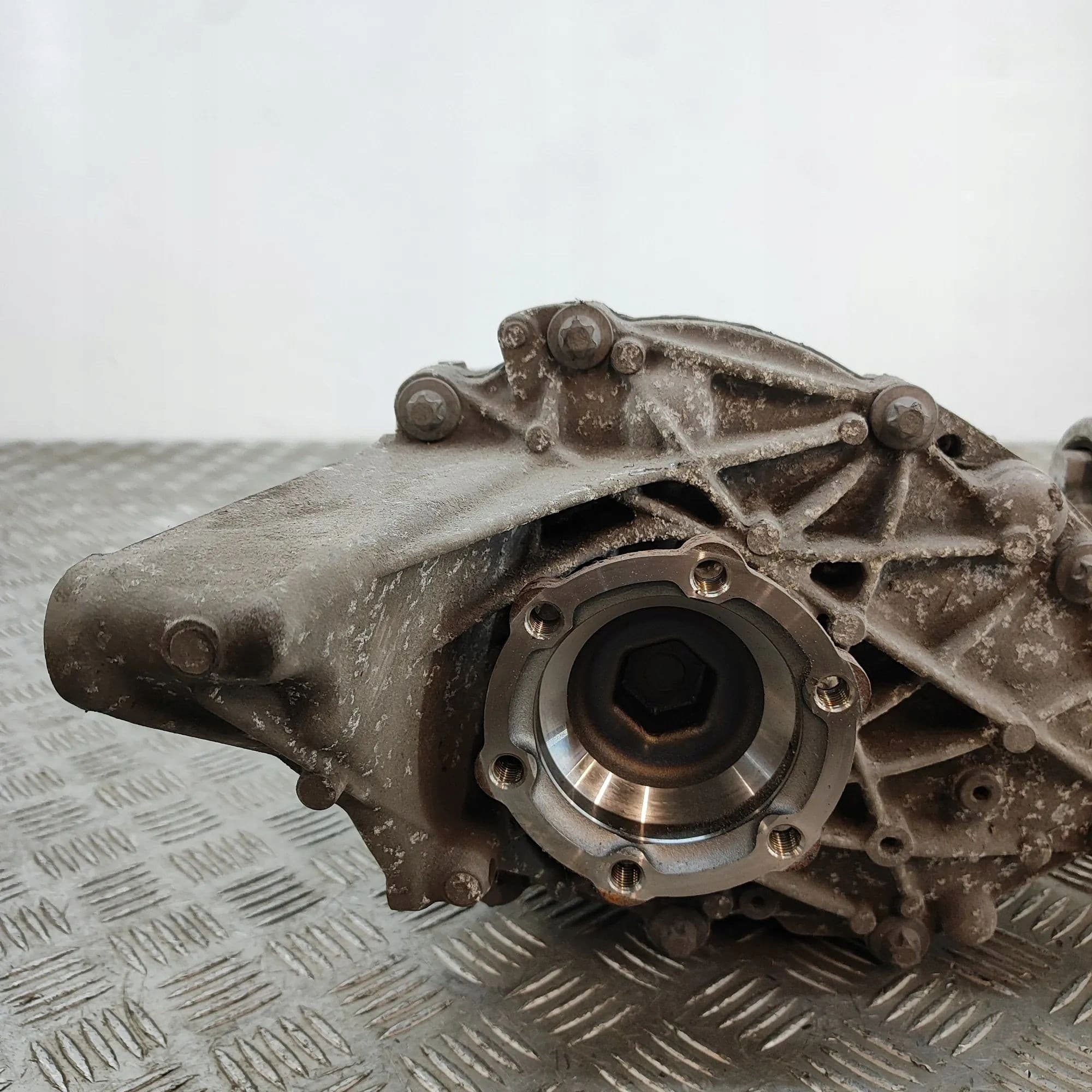 Diferencial trasero 0D2500043J para Audi Q5 (FY) (2016- ) usado 2