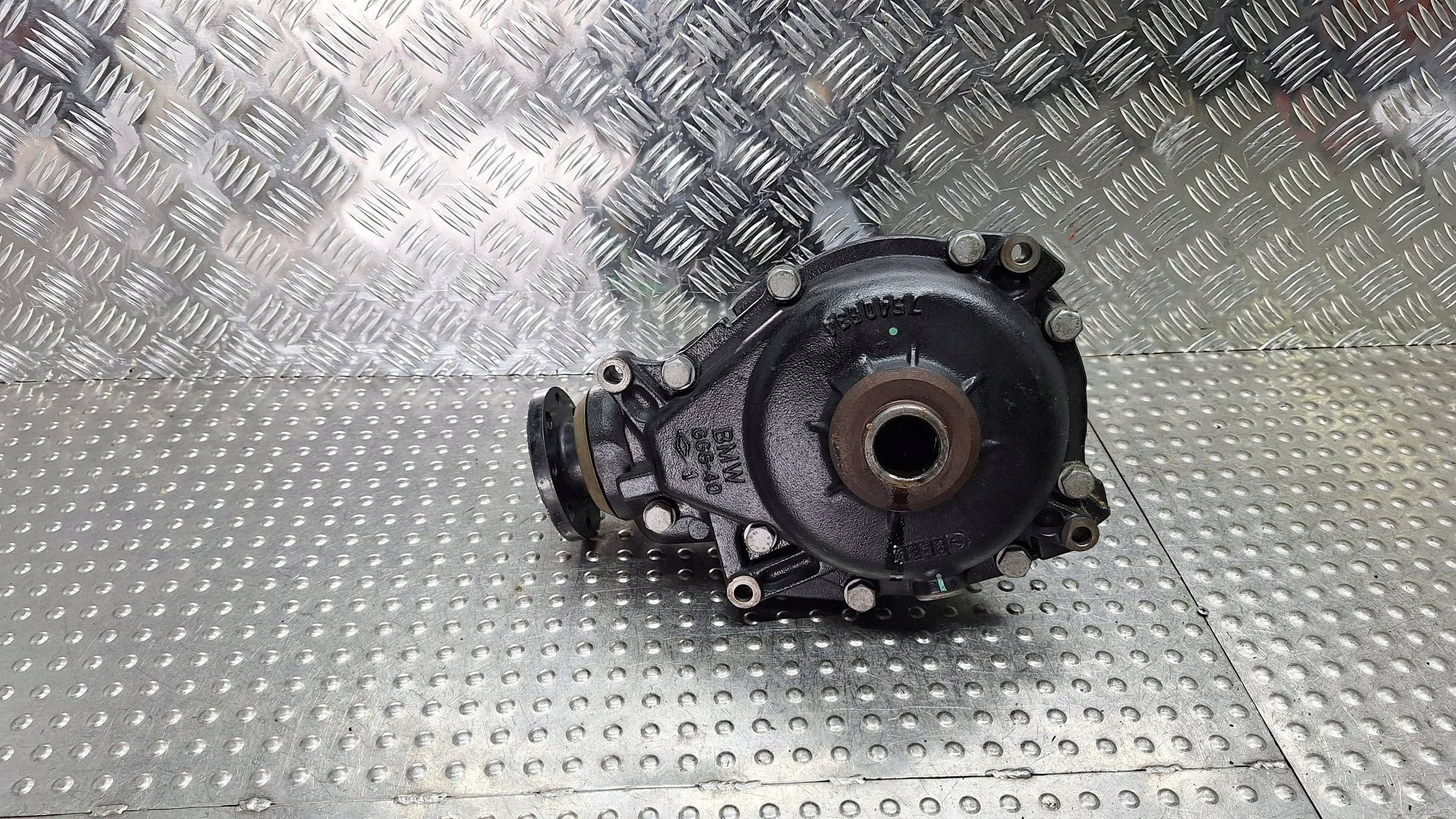 Reductor de puente delantero 3.07 7540626 BMW X3 E83 2.0D usado 2
