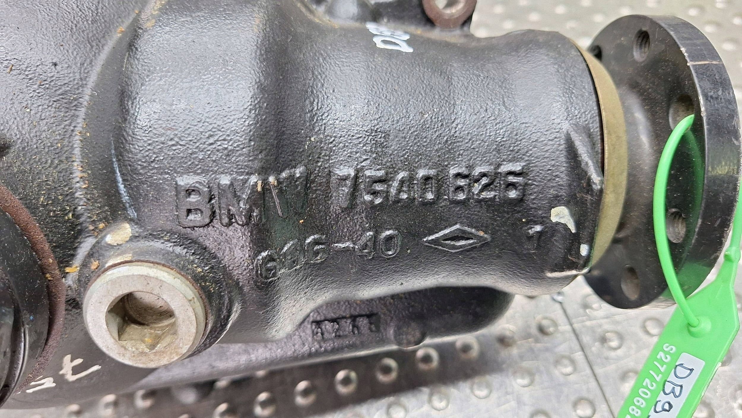 Reductor de puente delantero 3.07 7540626 BMW X3 E83 2.0D usado 5