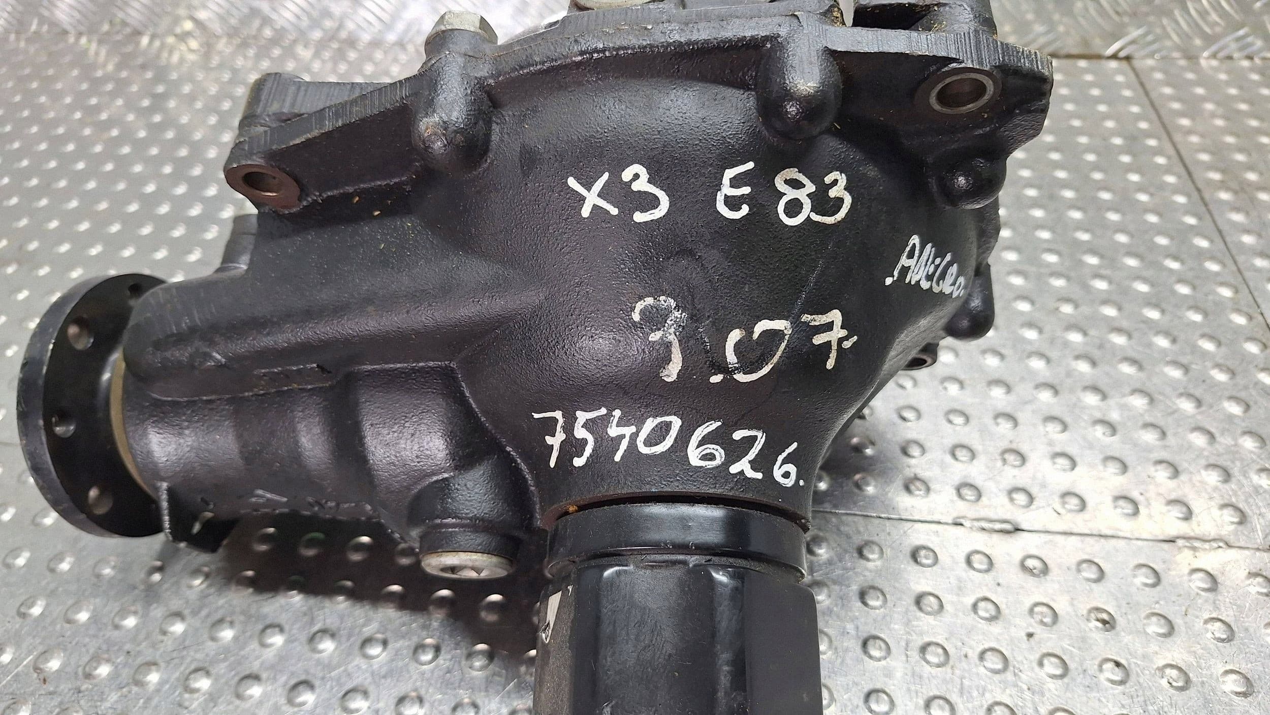 Reductor de puente delantero 3.07 7540626 BMW X3 E83 2.0D usado 7