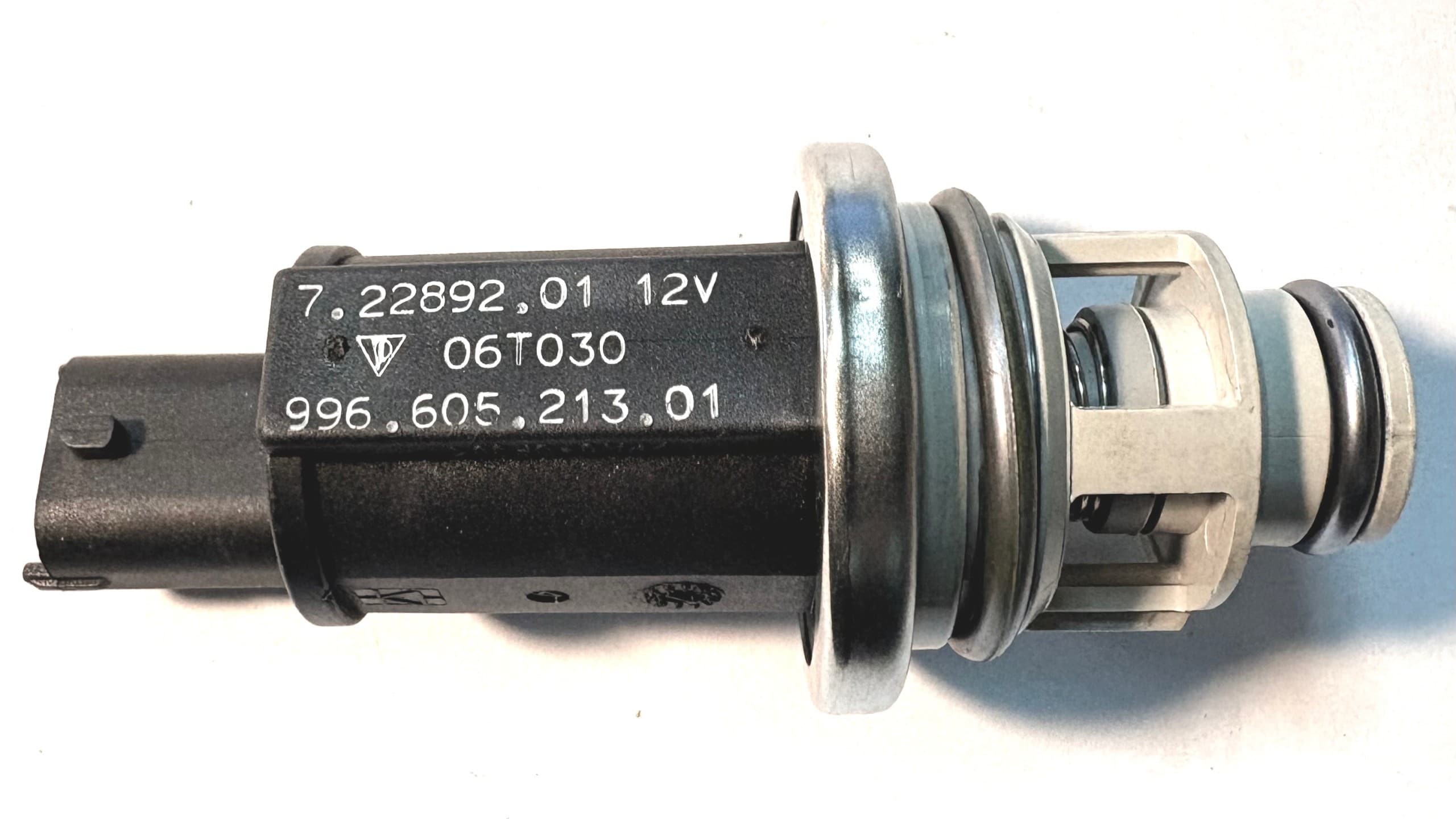 Válvula 12V Porsche 99660521301 nuevo