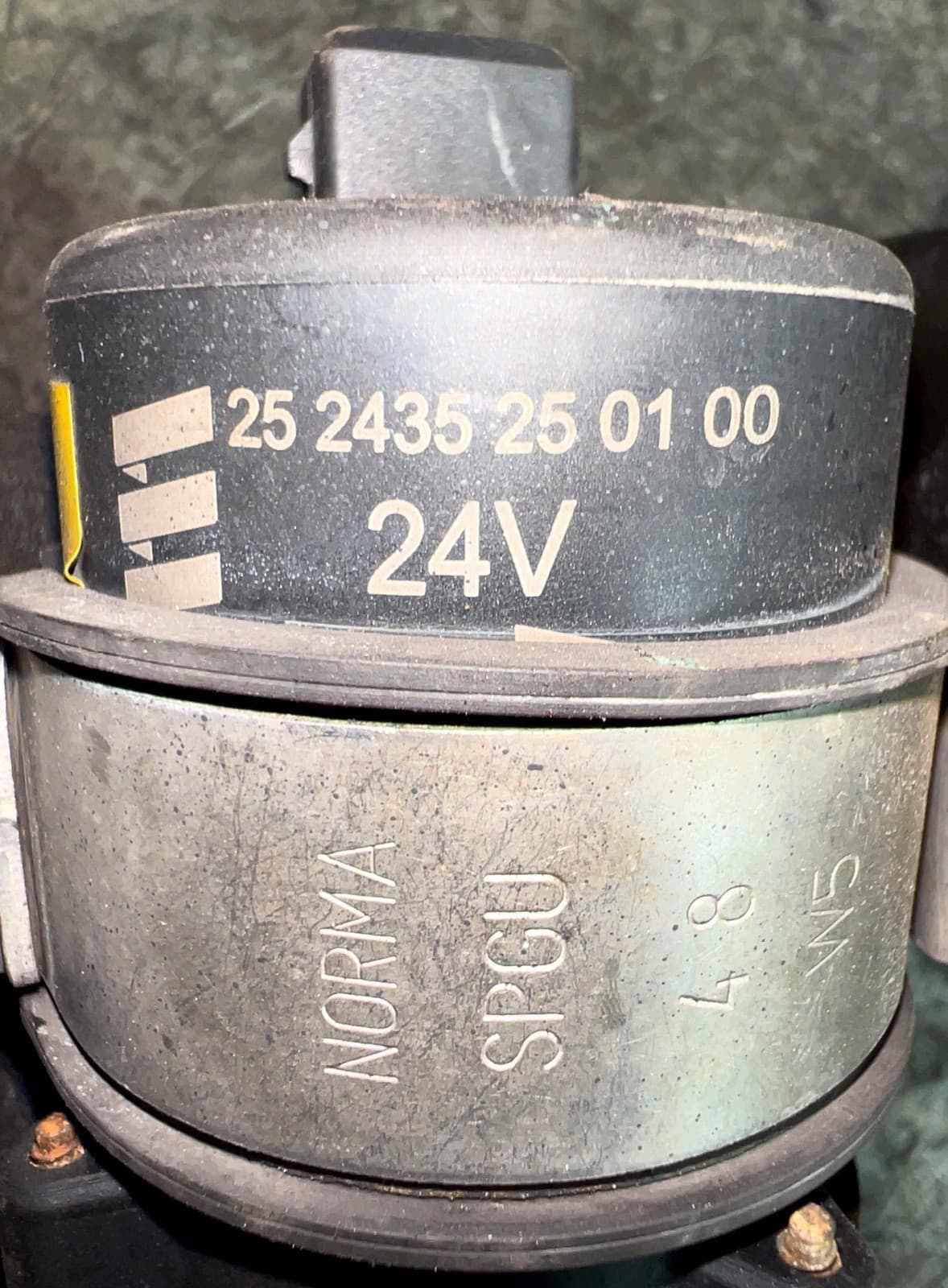 A9608303437 Mercedes-Benz Calentador de Agua, Otro usado 2