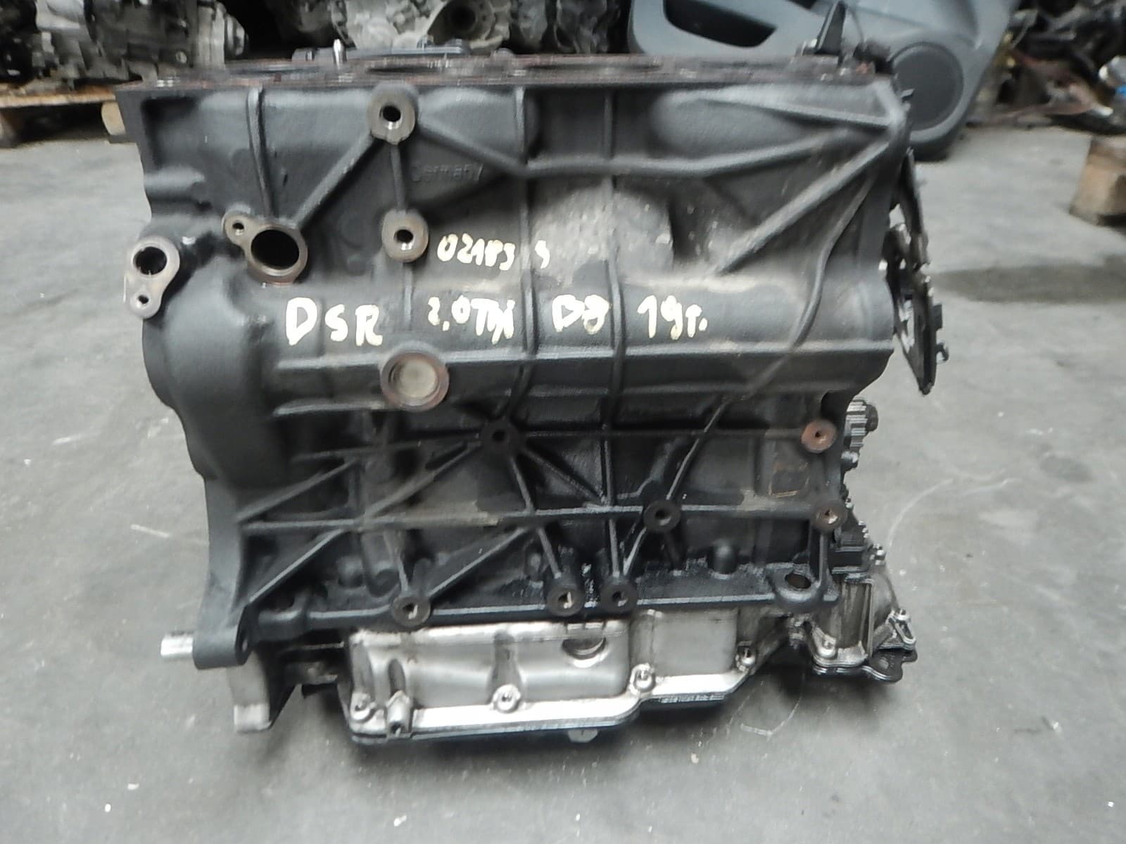 Bloque Inferior de Motor VW Passat B8 Lift 2.0 TDI Dsra usado 2