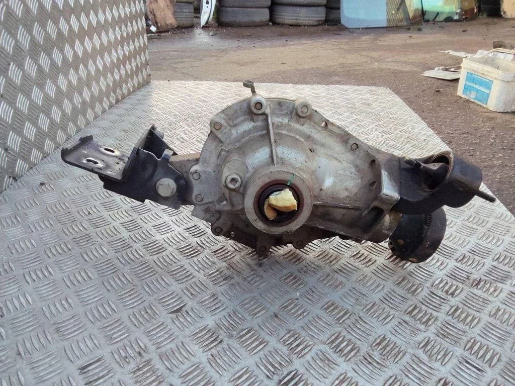 Reductor delantero Ford 355 2.0L diésel 2024 usado 3