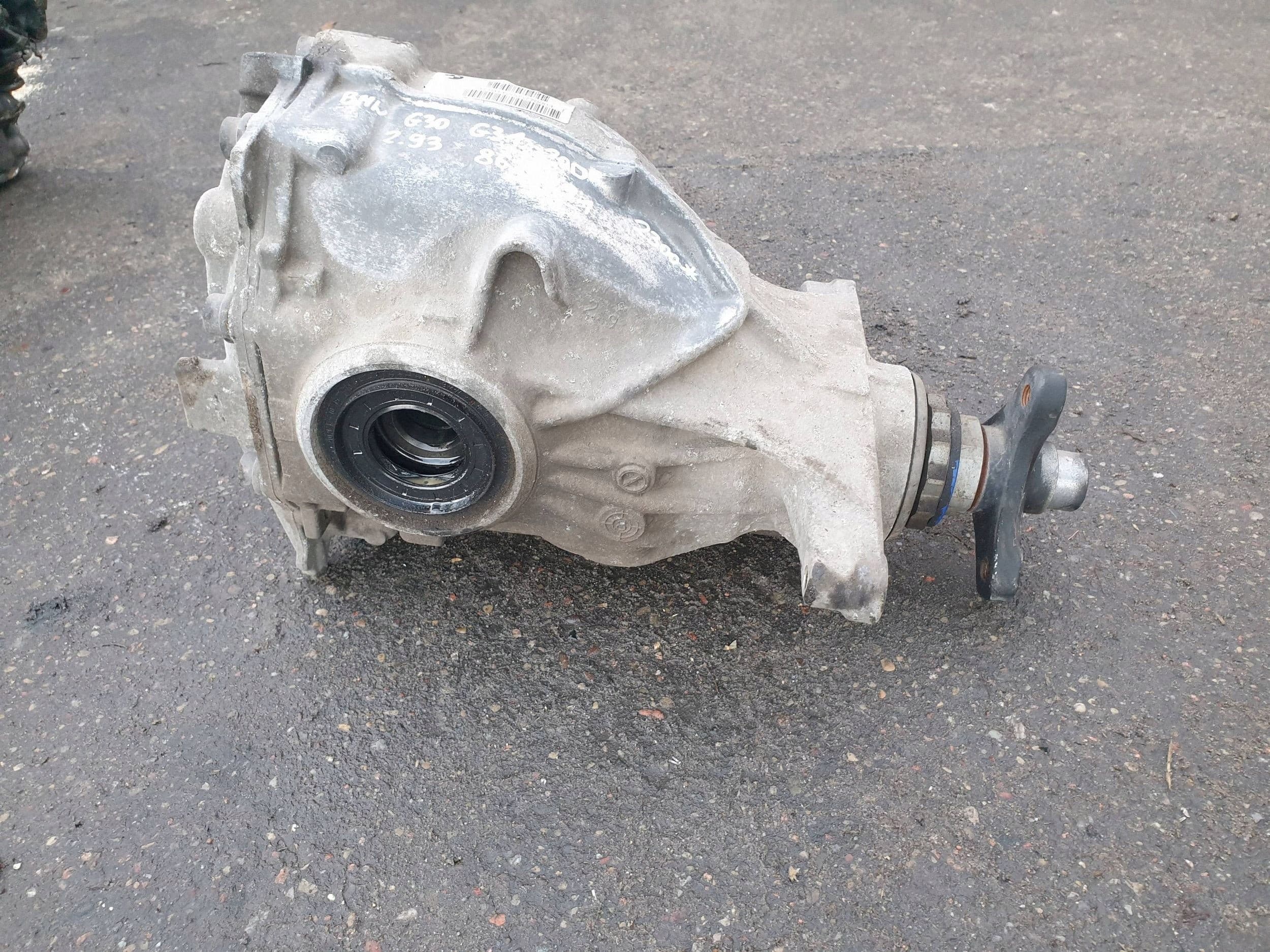 Puente diferencial trasero 2.93 BMW G30 G31 2.0 Diésel 8624221 usado 5