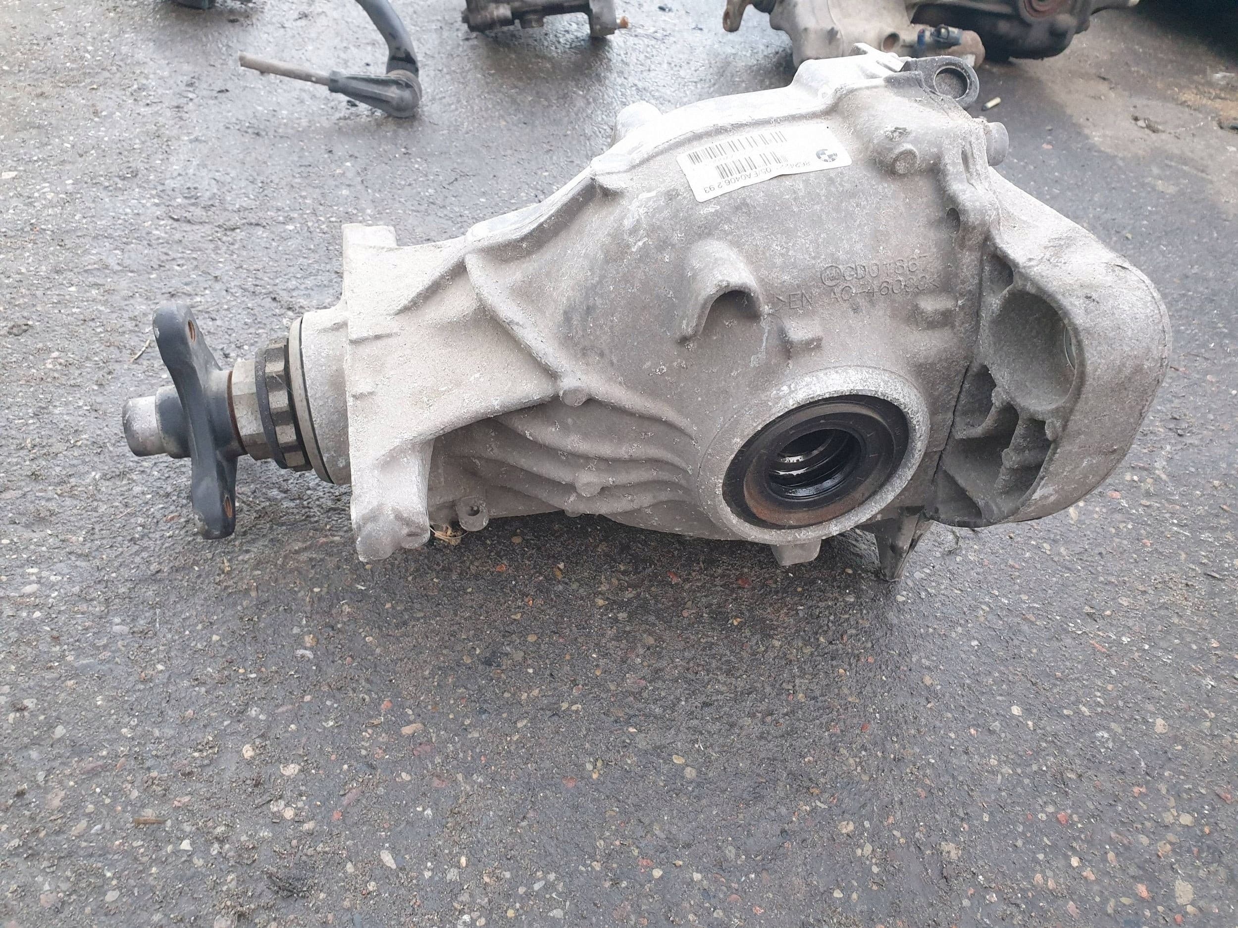 Puente diferencial trasero 2.93 BMW G30 G31 2.0 Diésel 8624221 usado 6