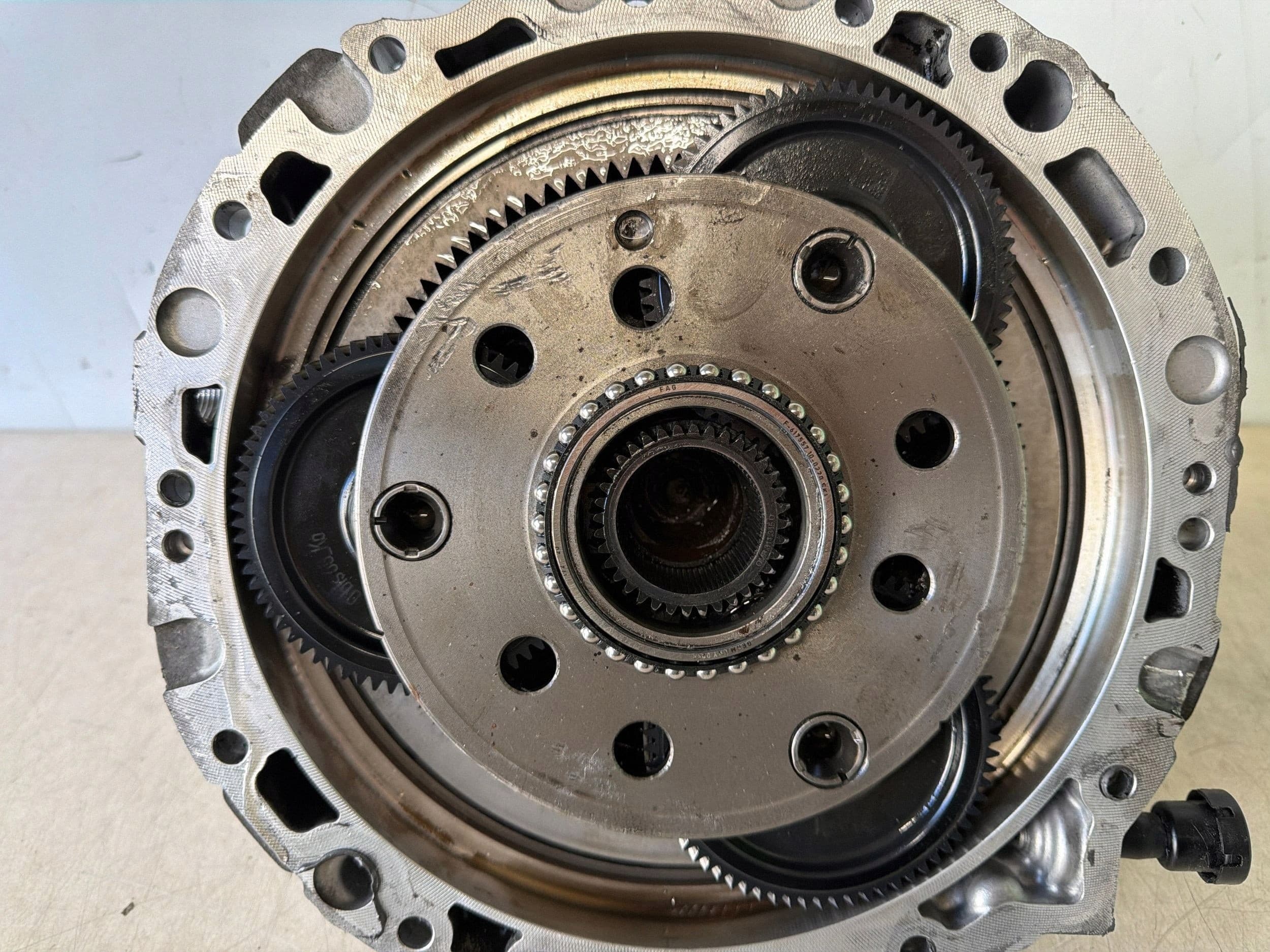 Diferencial trasero Audi e-tron 2023 0MB300040C usado 6