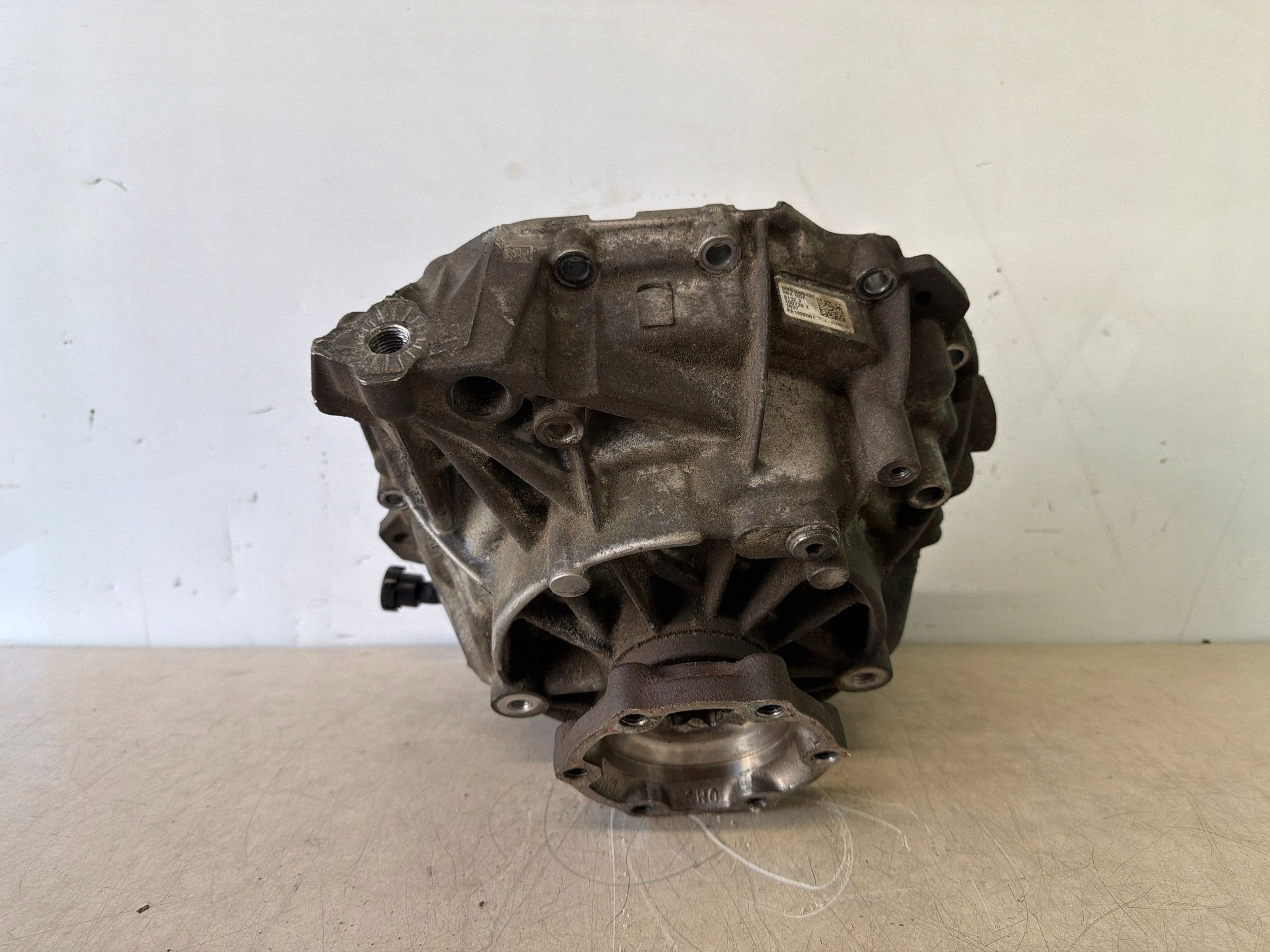 Diferencial trasero Audi e-tron 2023 0MB300040C usado 7