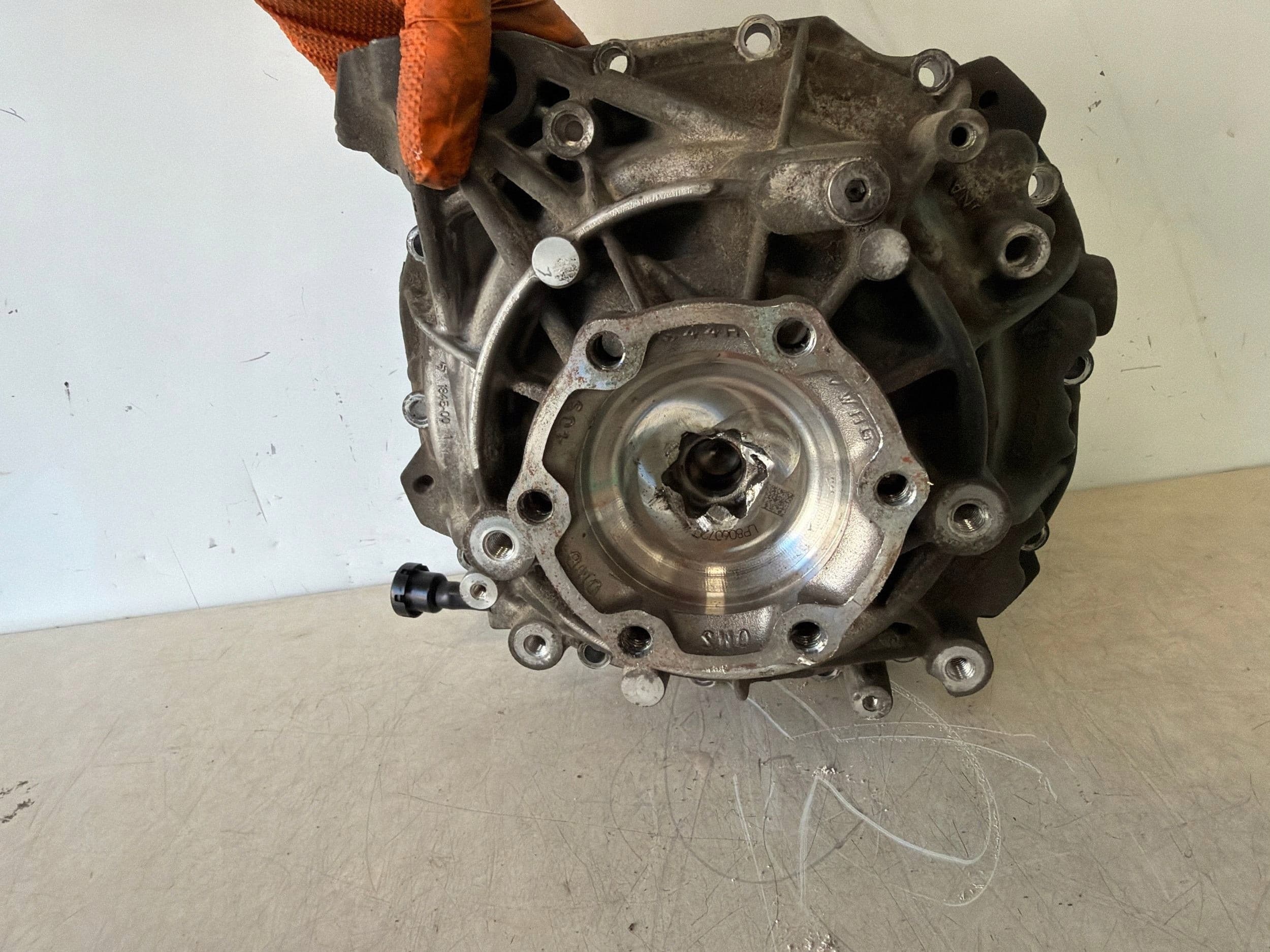 Diferencial trasero Audi e-tron 2023 0MB300040C usado 10