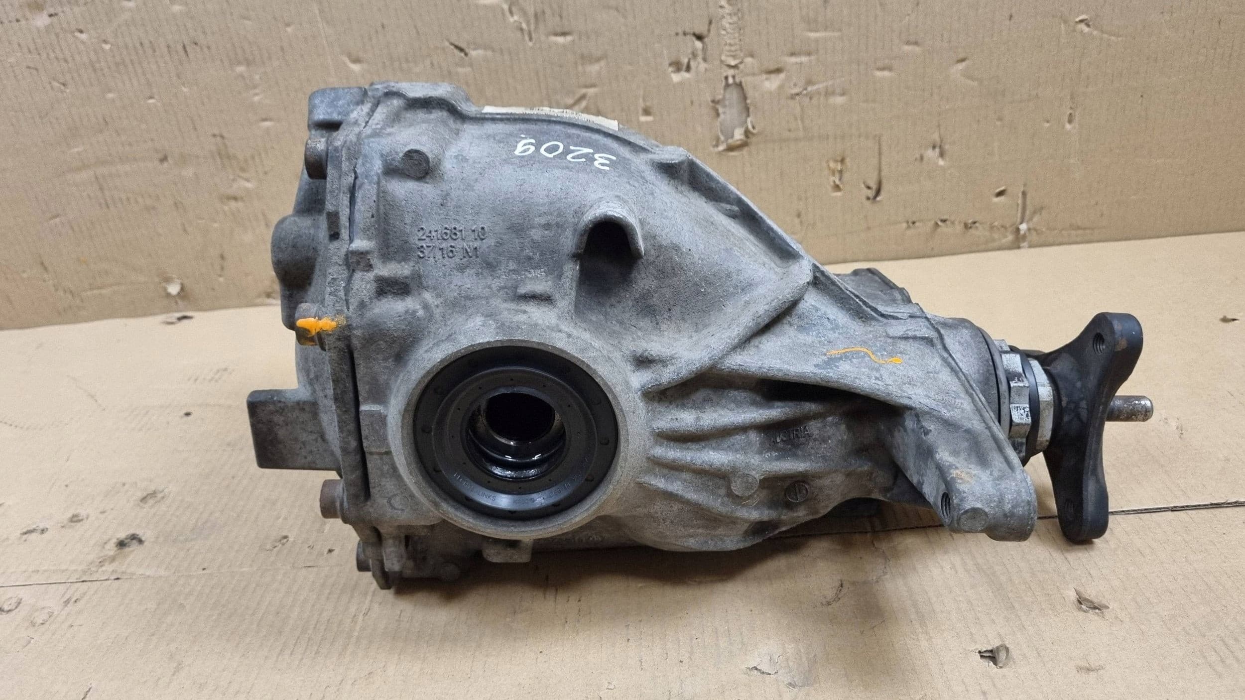 Diferencial trasero BMW Serie 7 F01 F02 F03 F04 2009 7576977 usado 2