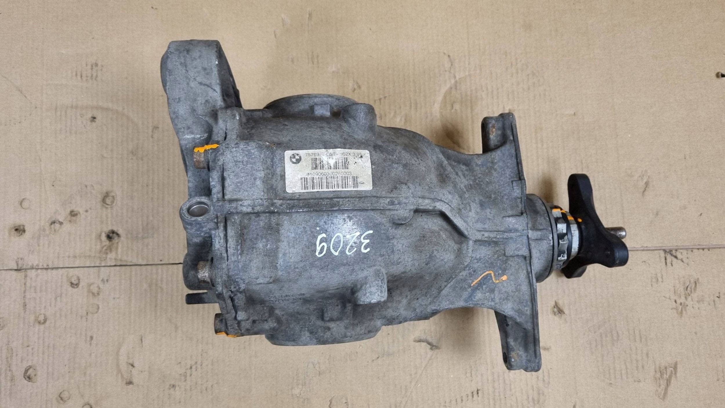Diferencial trasero BMW Serie 7 F01 F02 F03 F04 2009 7576977 usado 3