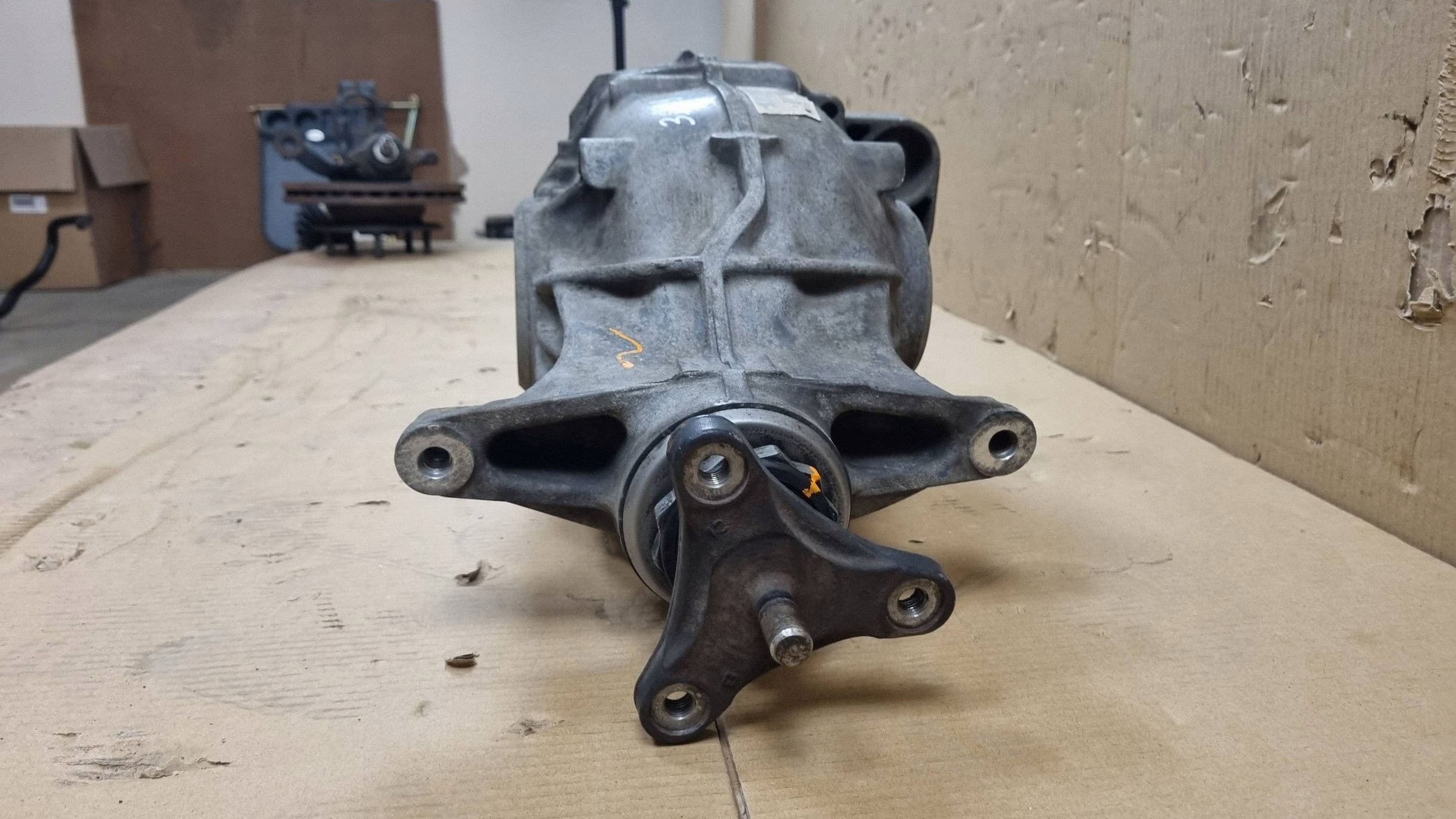 Diferencial trasero BMW Serie 7 F01 F02 F03 F04 2009 7576977 usado 5