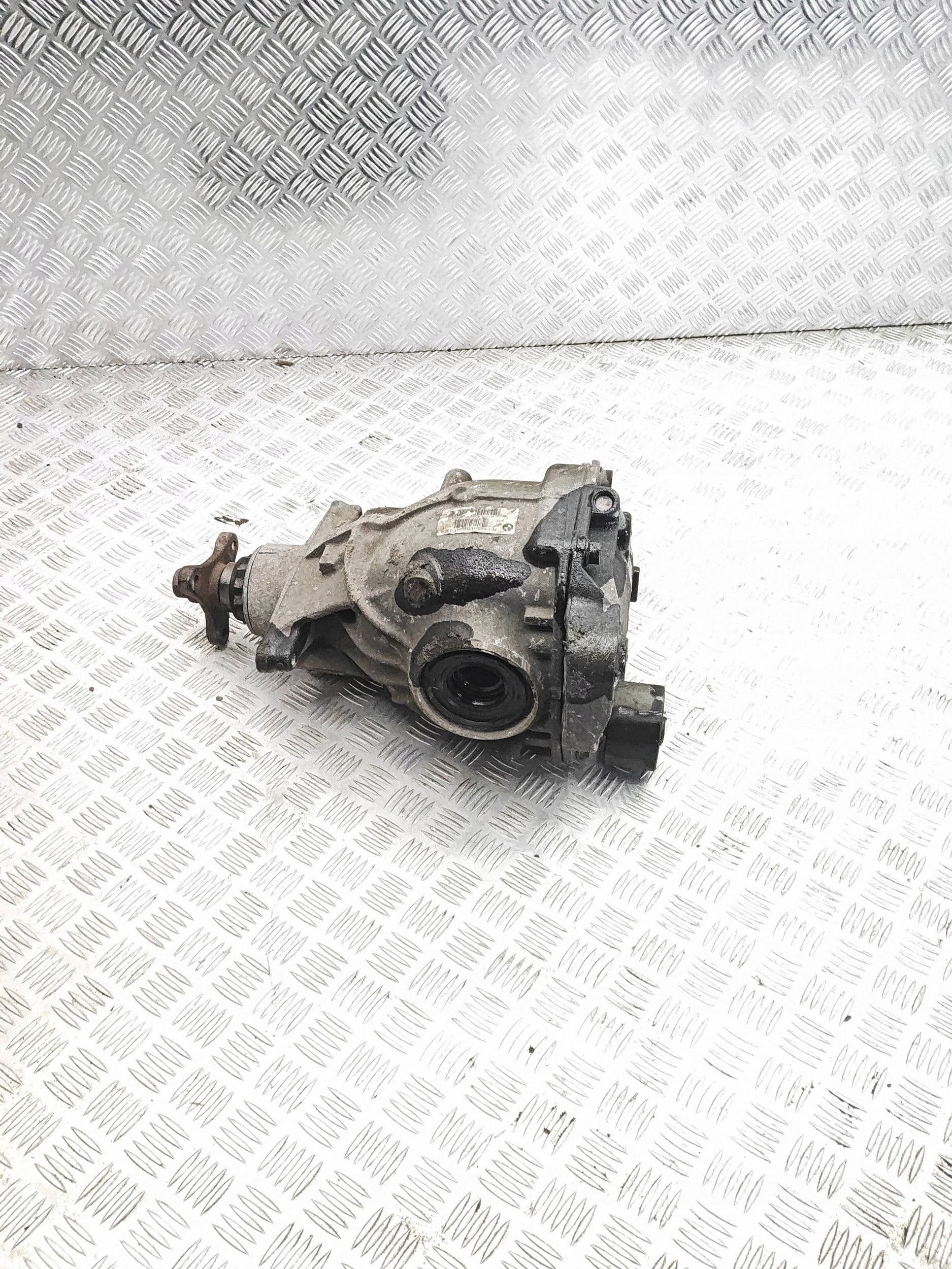 Diferencial trasero BMW Serie 6 F12 F13 2,81 7630828 usado