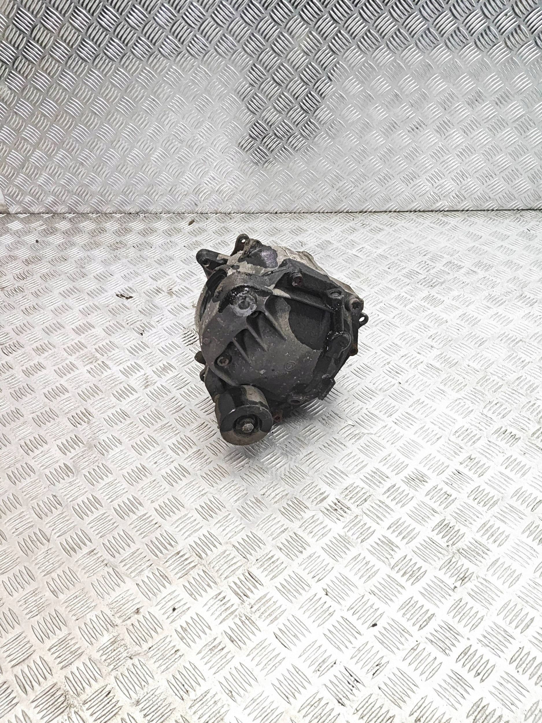 Diferencial trasero BMW Serie 6 F12 F13 2,81 7630828 usado 3