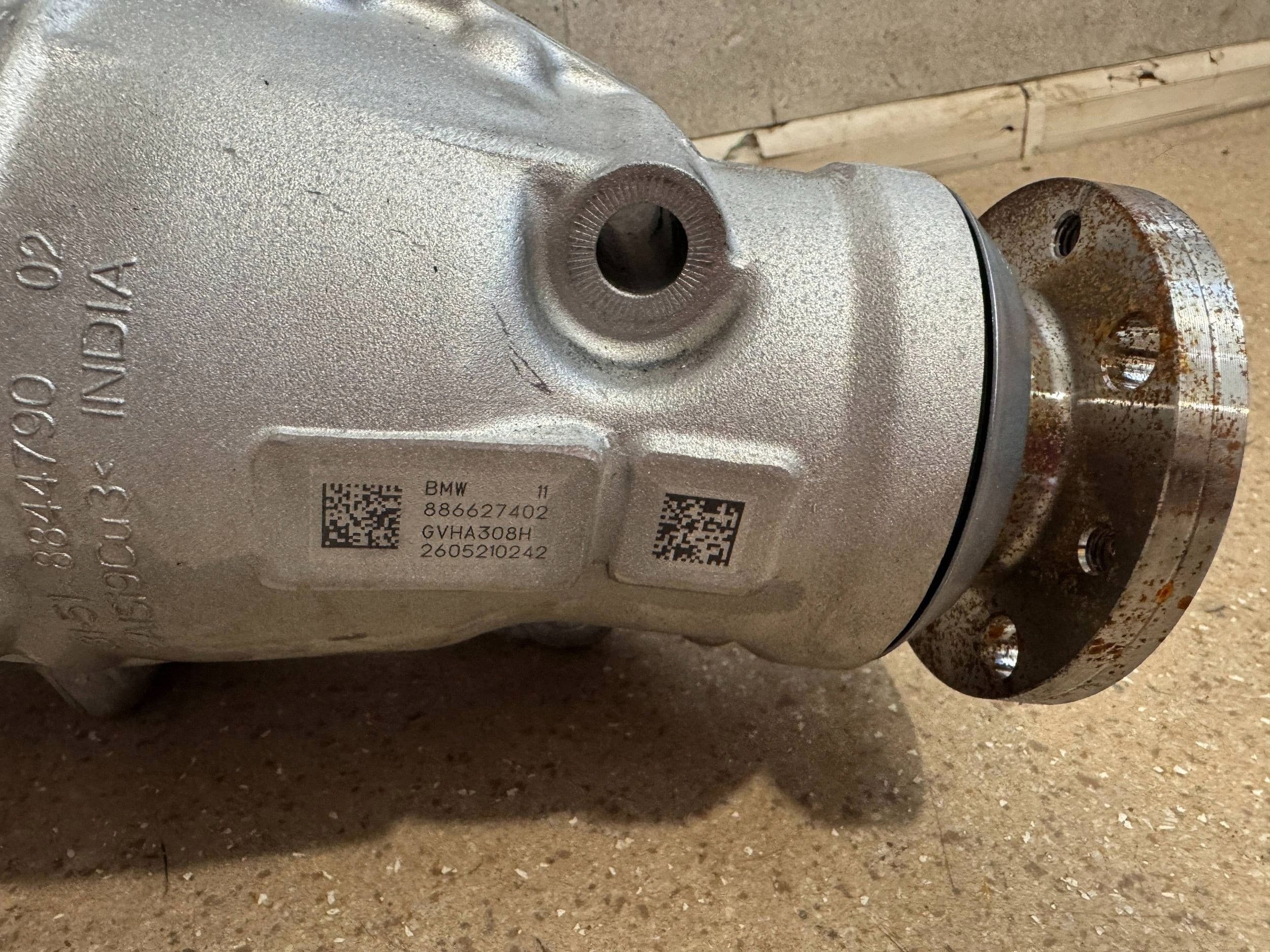 Diferencial delantero BMW Serie 7 G70 8896274 usado 5