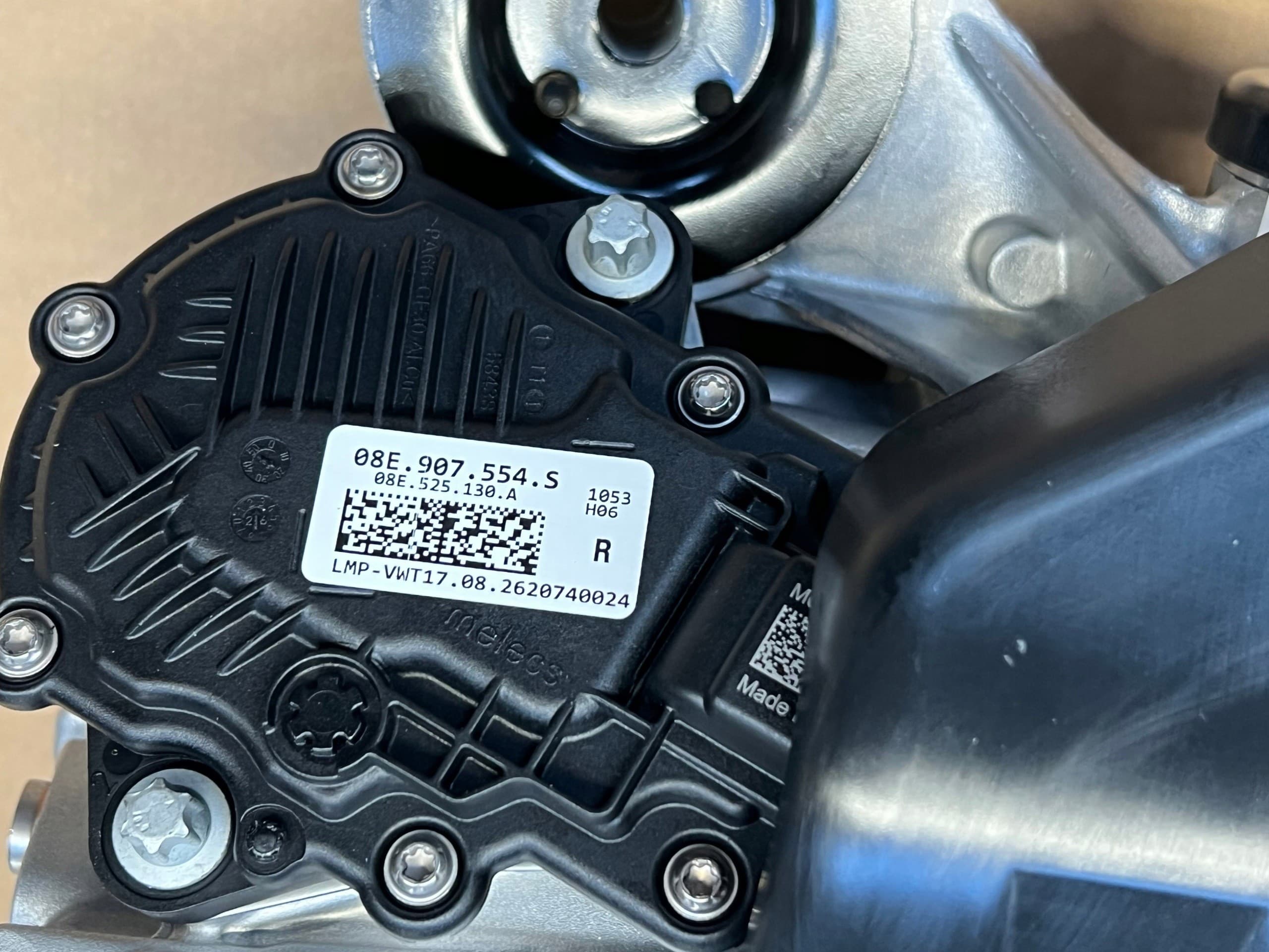 Puente trasero VW Golf 8 Viii R20 08E525010S original usado 3
