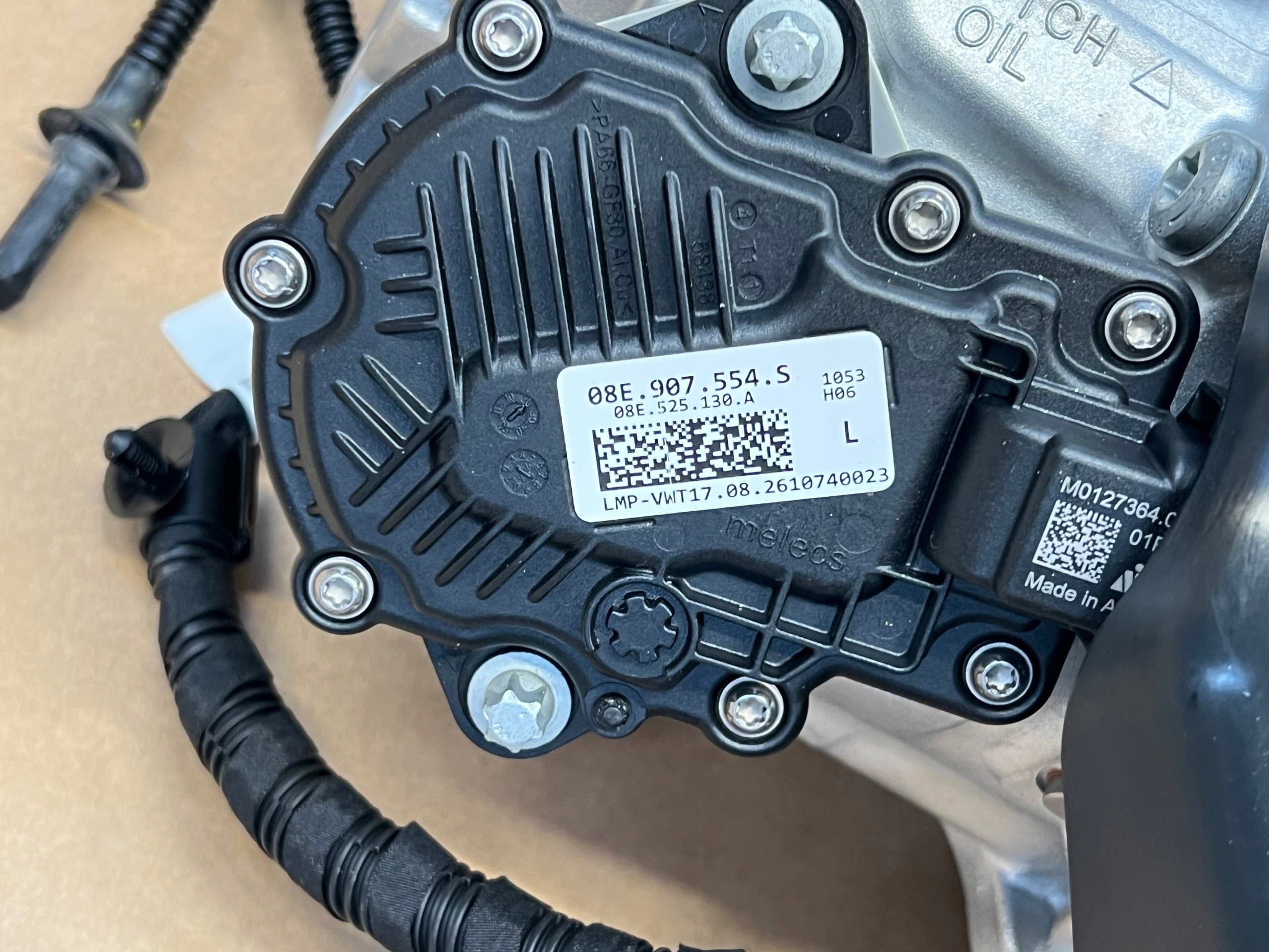 Puente trasero VW Golf 8 Viii R20 08E525010S original usado 4