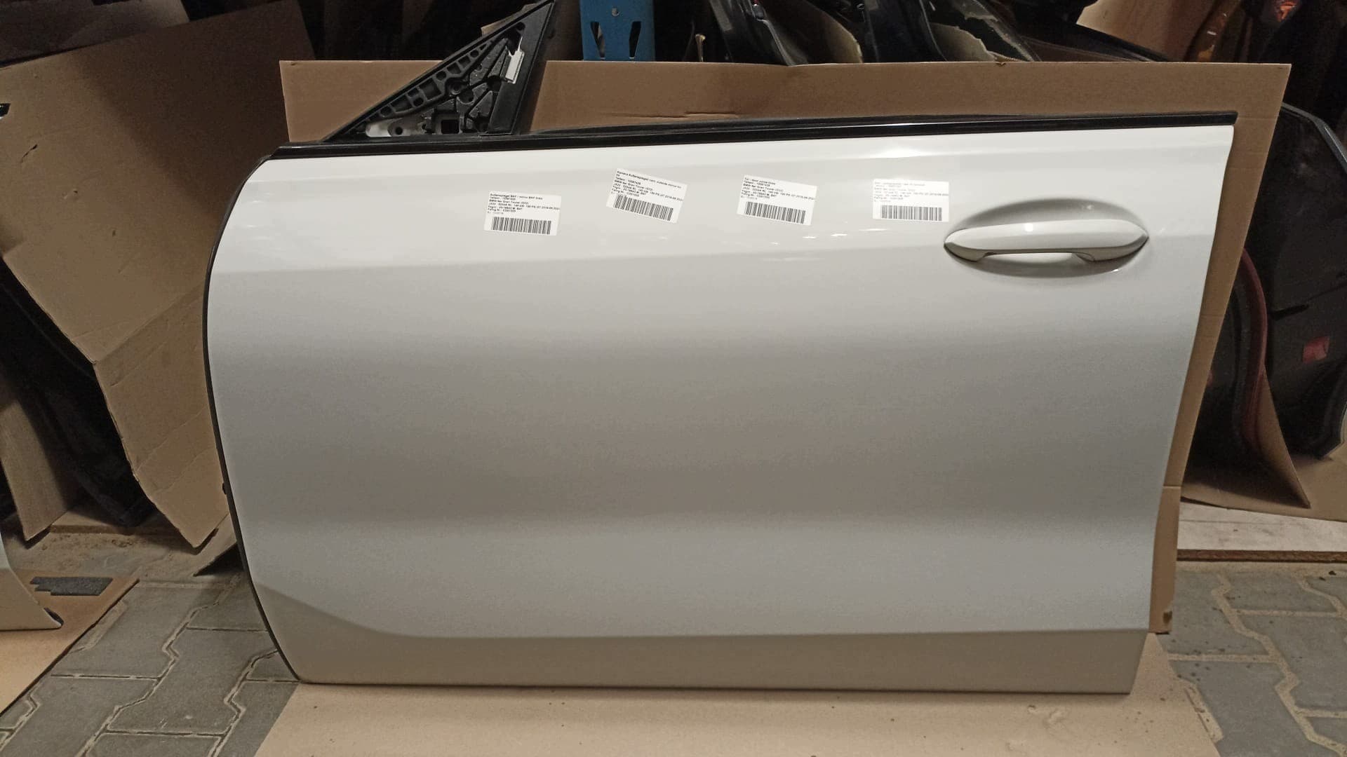 Puerta Delantera Izquierda BMW Serie 6 G32 - Color Código A300 nuevo