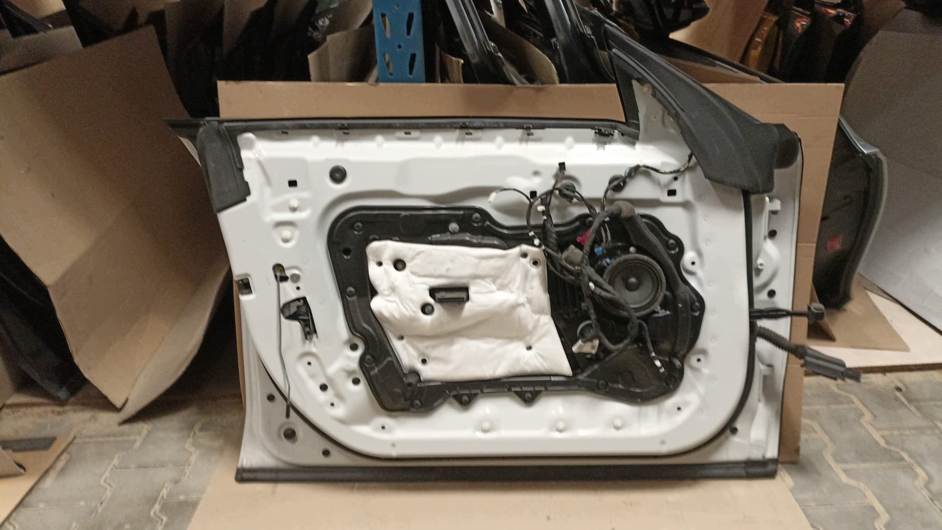 Puerta Delantera Izquierda BMW Serie 6 G32 - Color Código A300 nuevo 2