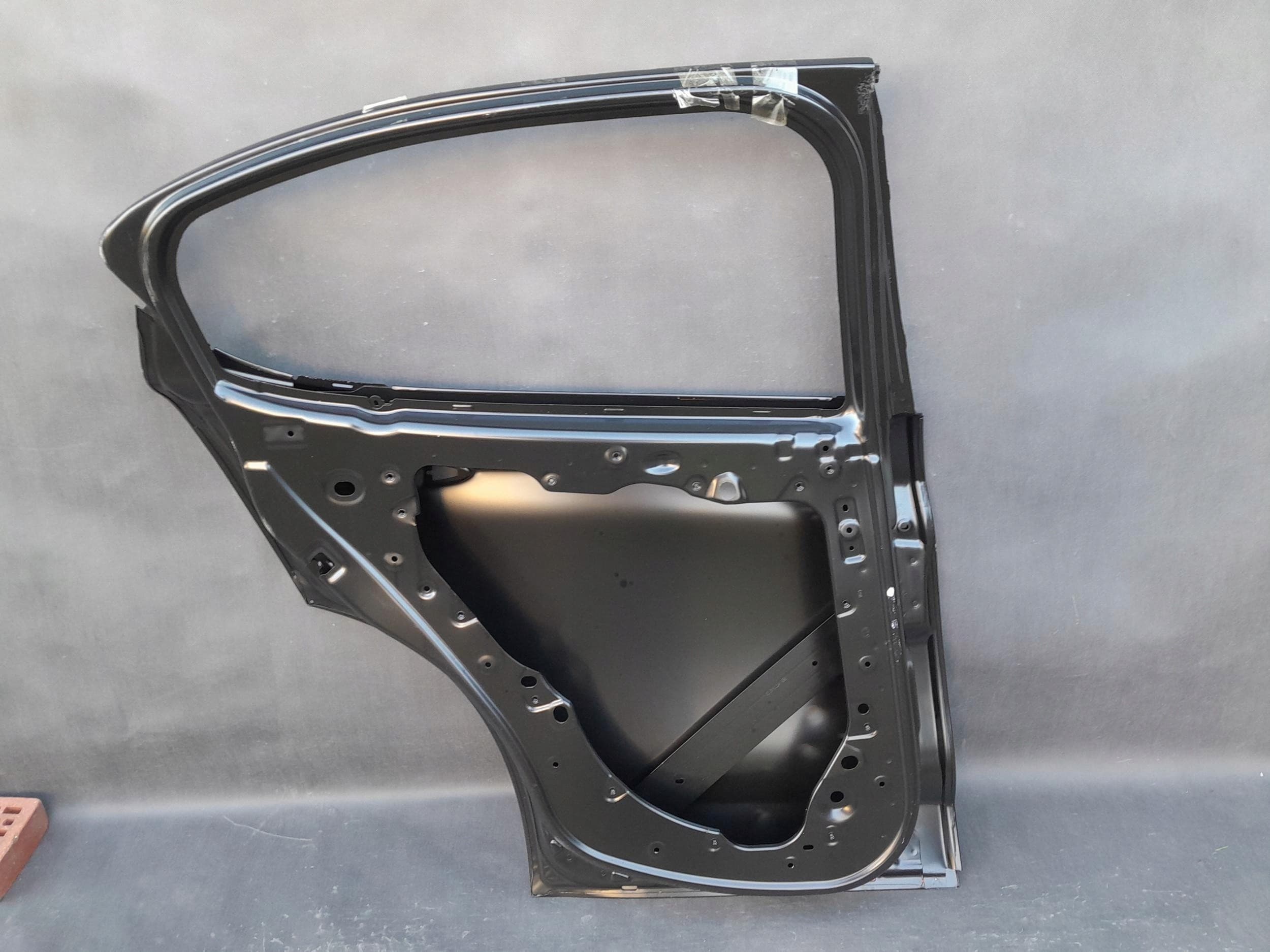 Puerta Trasera Izquierda Alfa Romeo Stelvio nuevo 6