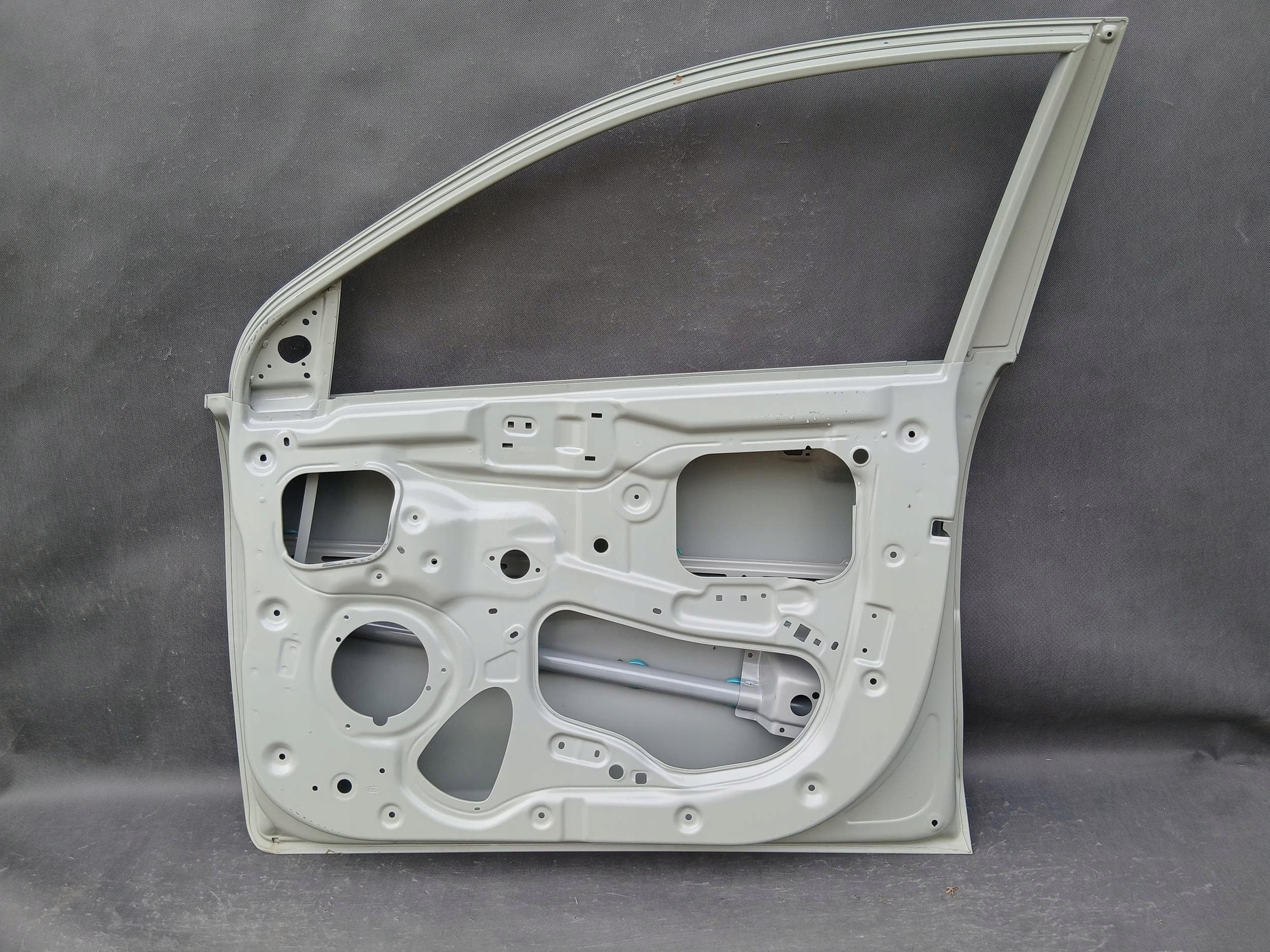 Puerta Delantera Derecha Kia OE 76004H8000 nuevo 9