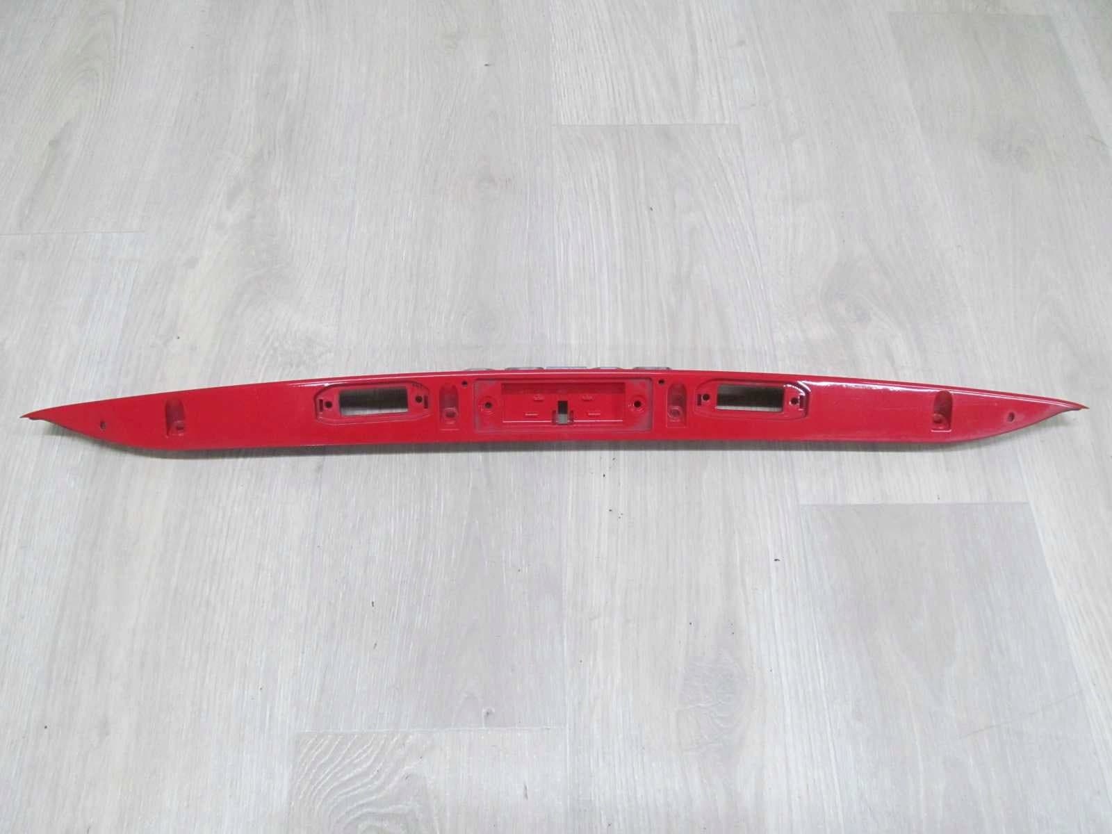 Moldura del portón trasero Volvo V50 39898541 612-46 04-12 nuevo 2