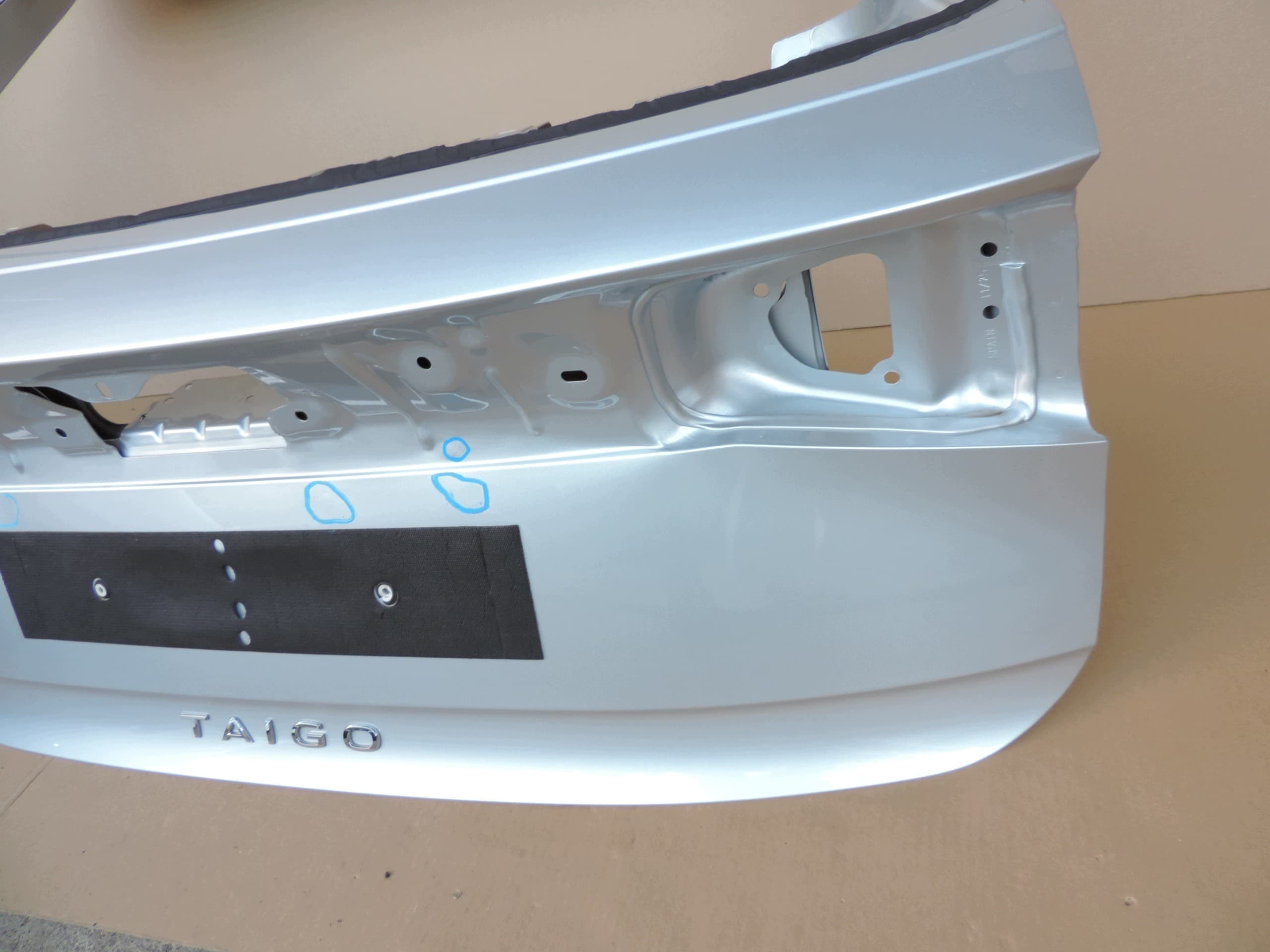 Portón trasero VW Taigo 2022-2023 nuevo 5
