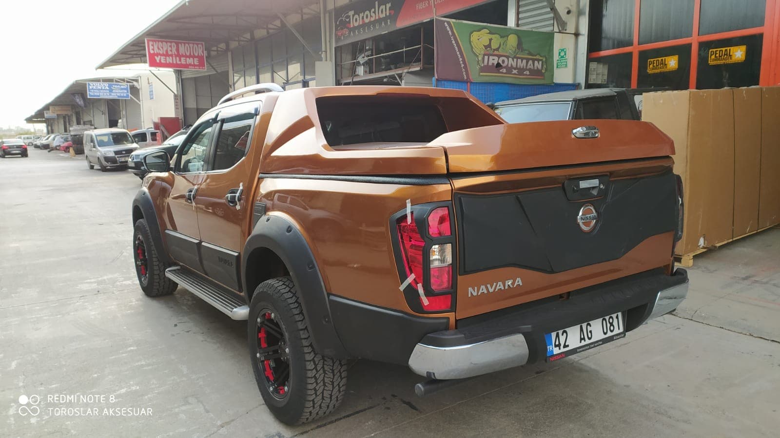 Inserto de Portón Trasero Nissan Navara NP300 D23 Nuevo 3
