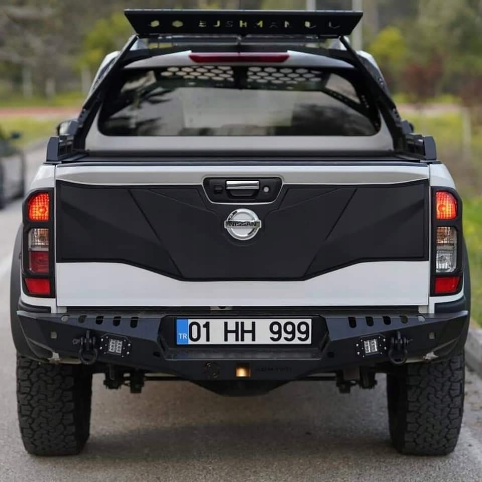 Inserto de Portón Trasero Nissan Navara NP300 D23 Nuevo 4