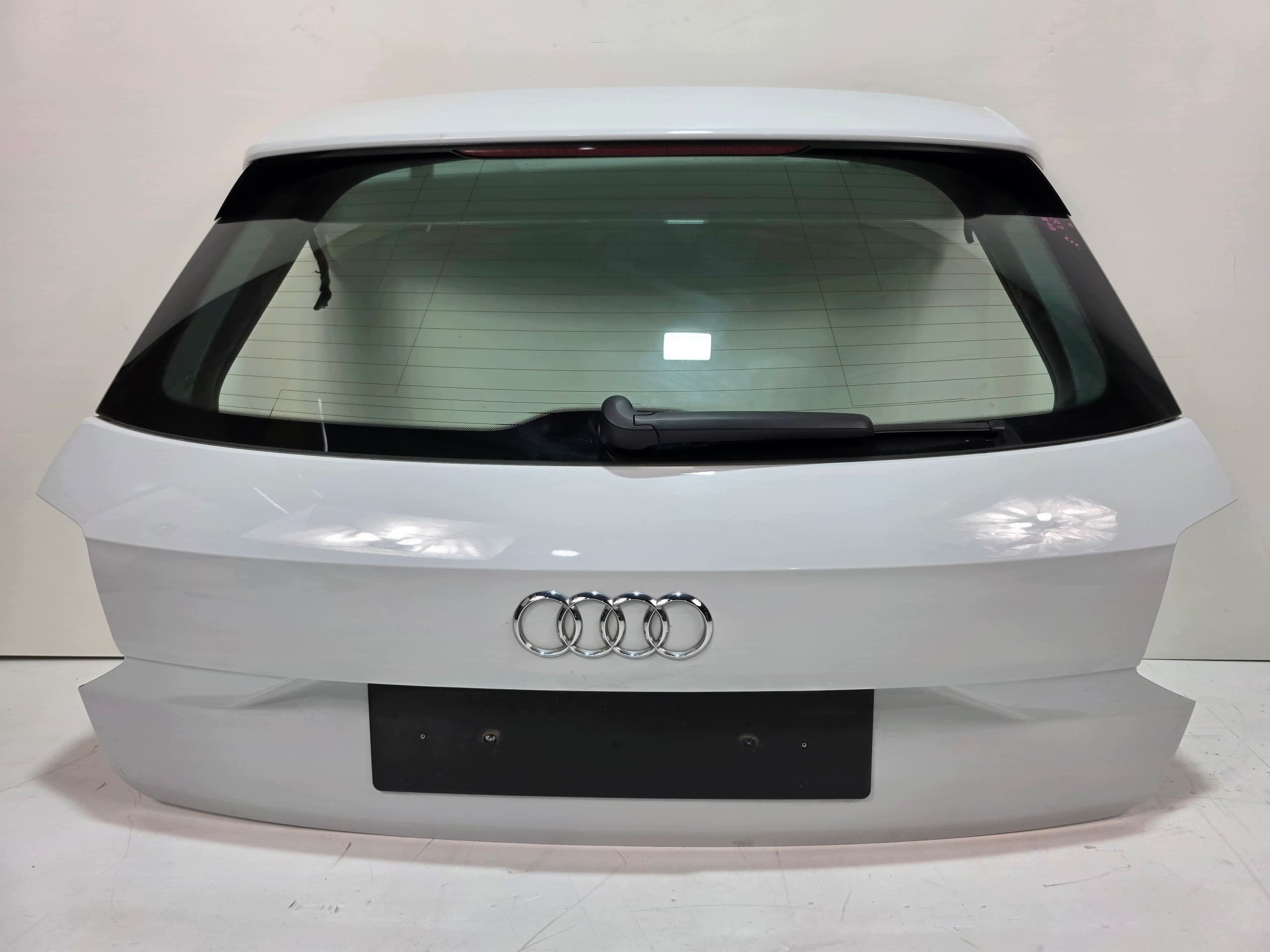Portón trasero Audi Q2 usado