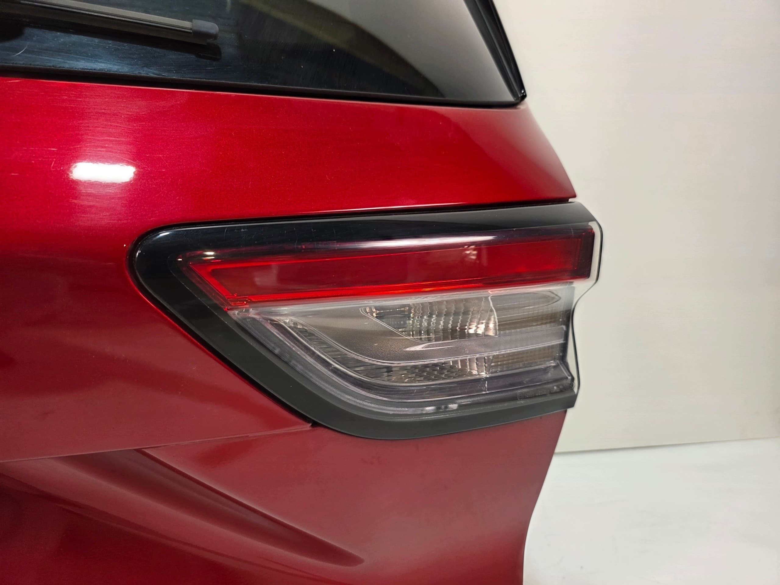 Tapa trasera Ford Kuga Iii MK3 con cámara usado 4