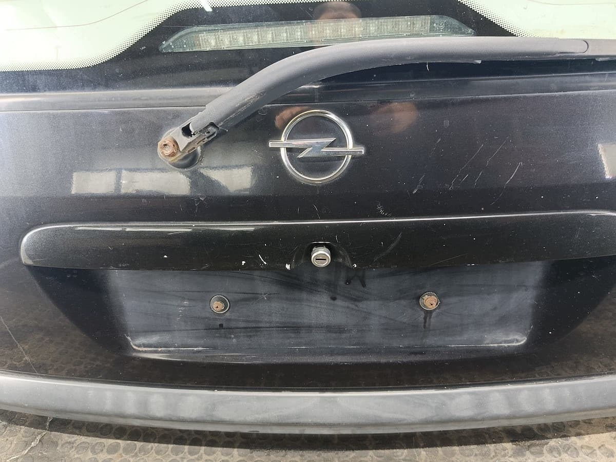 Tapa del maletero Opel Zafira A Z298 usado 5