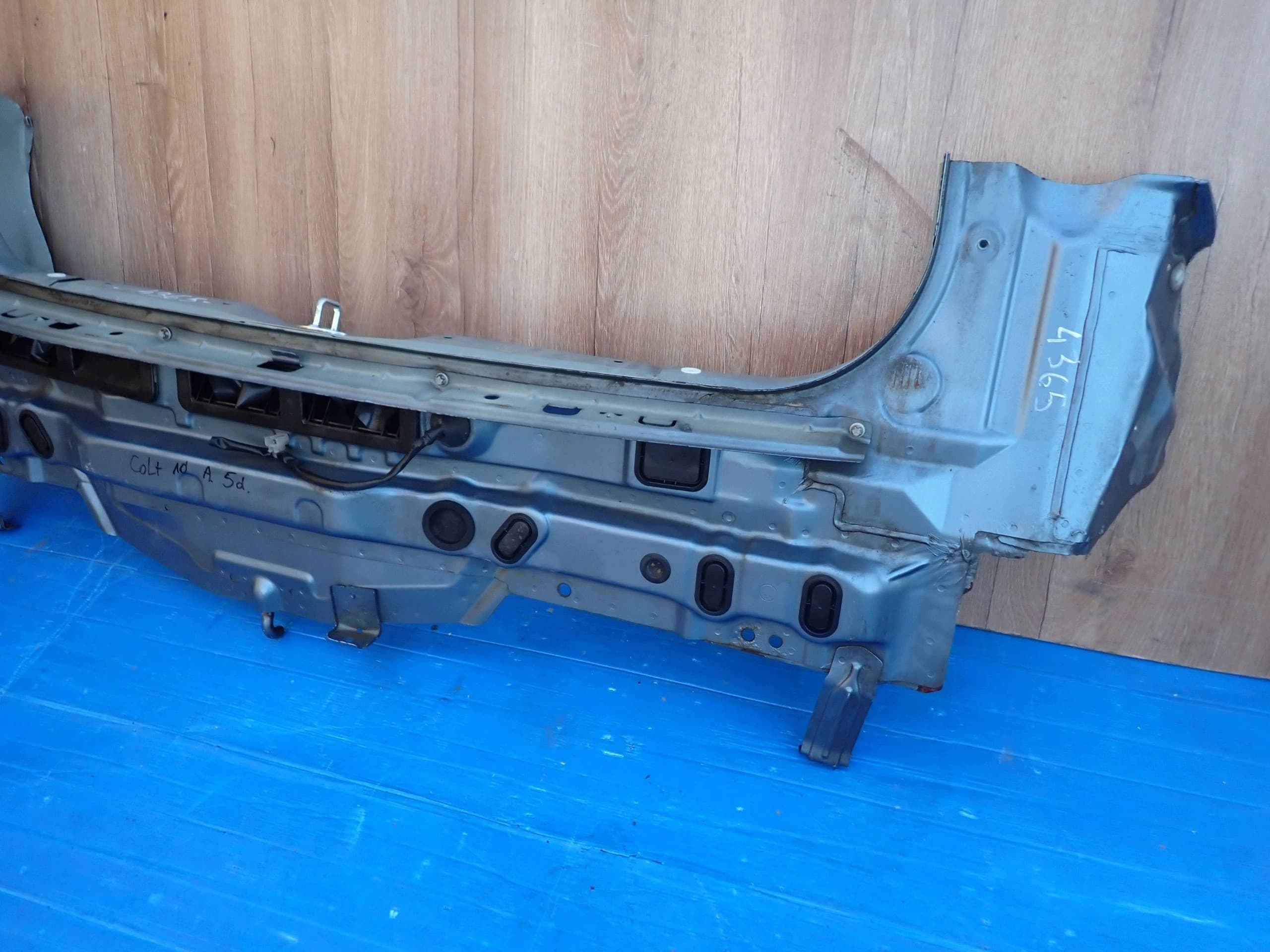 Cinturón Trasero Mitsubishi Colt 5 puertas 09-12 usado 3