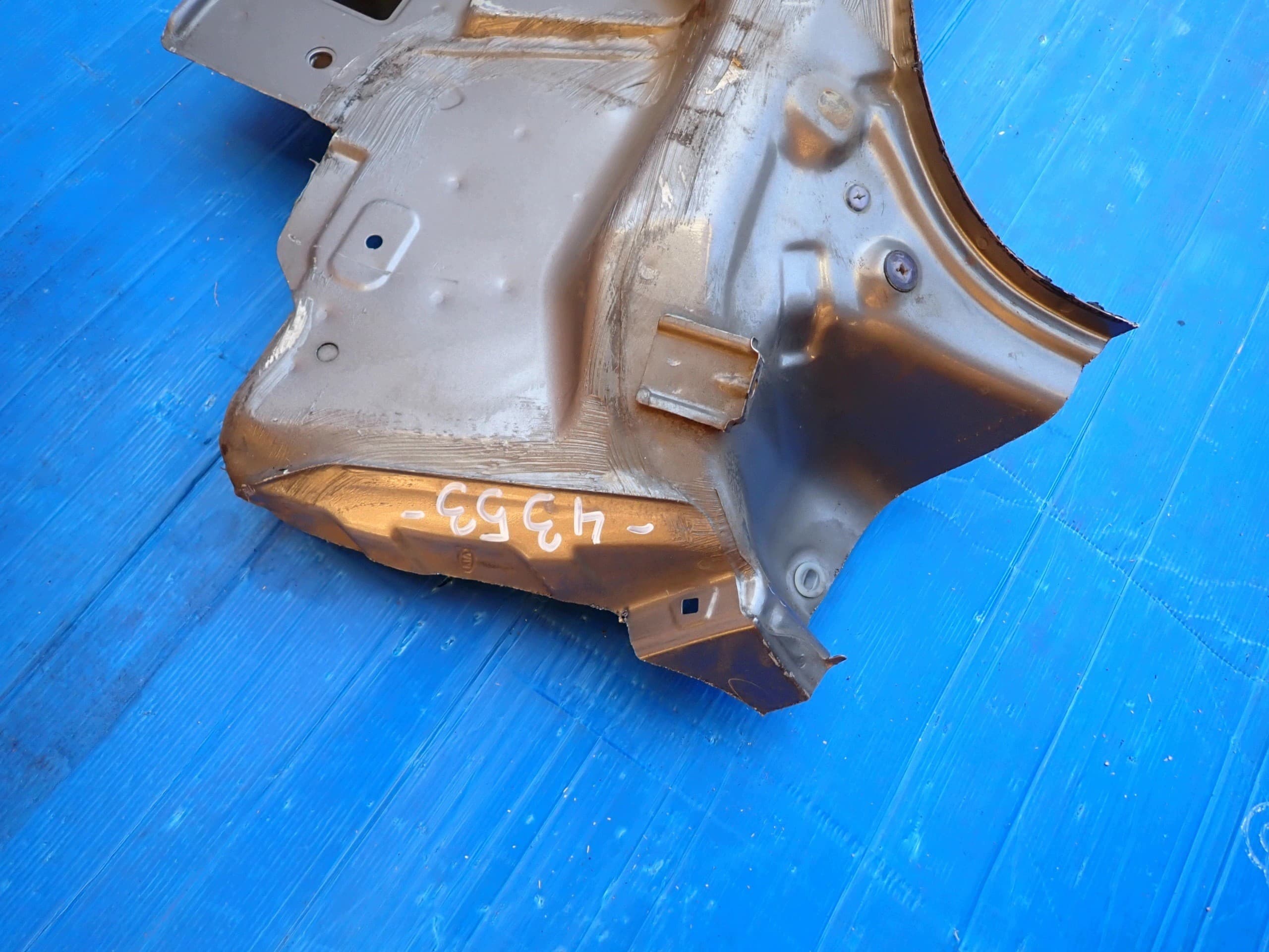 Kia Picanto II 12-17 Pasador Trasero usado 9