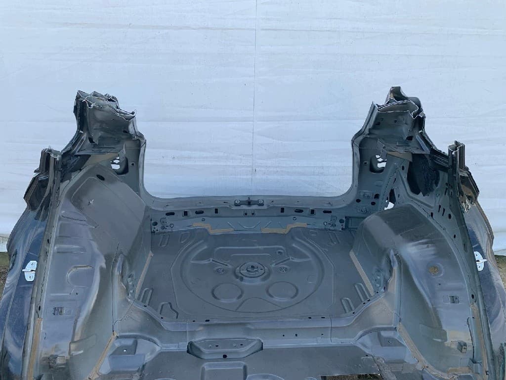 Brazo de Control Inferior Trasero - Tiguan II 5N usado 2