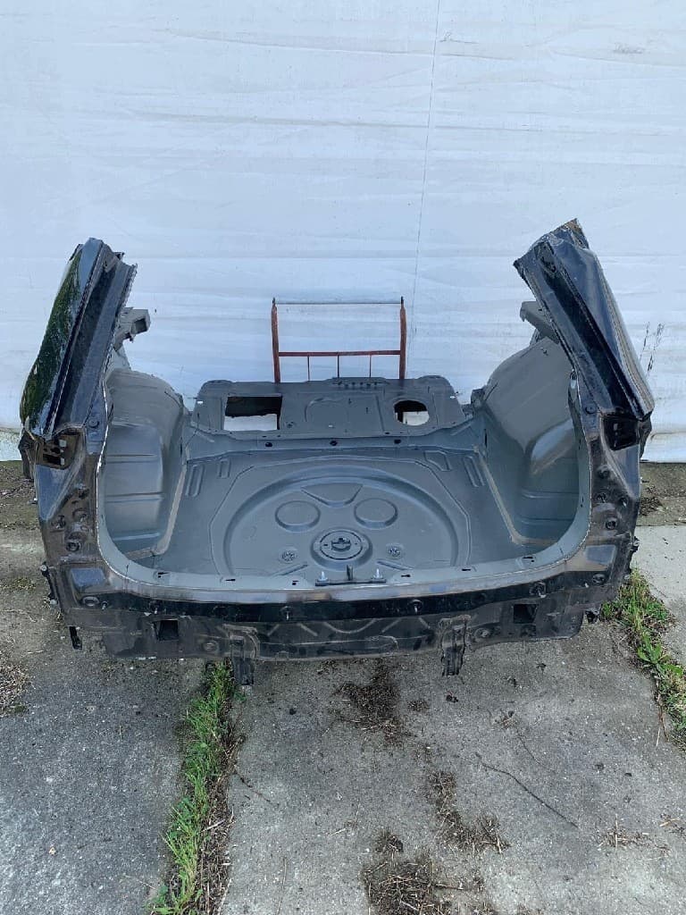 Brazo de Control Inferior Trasero - Tiguan II 5N usado 5