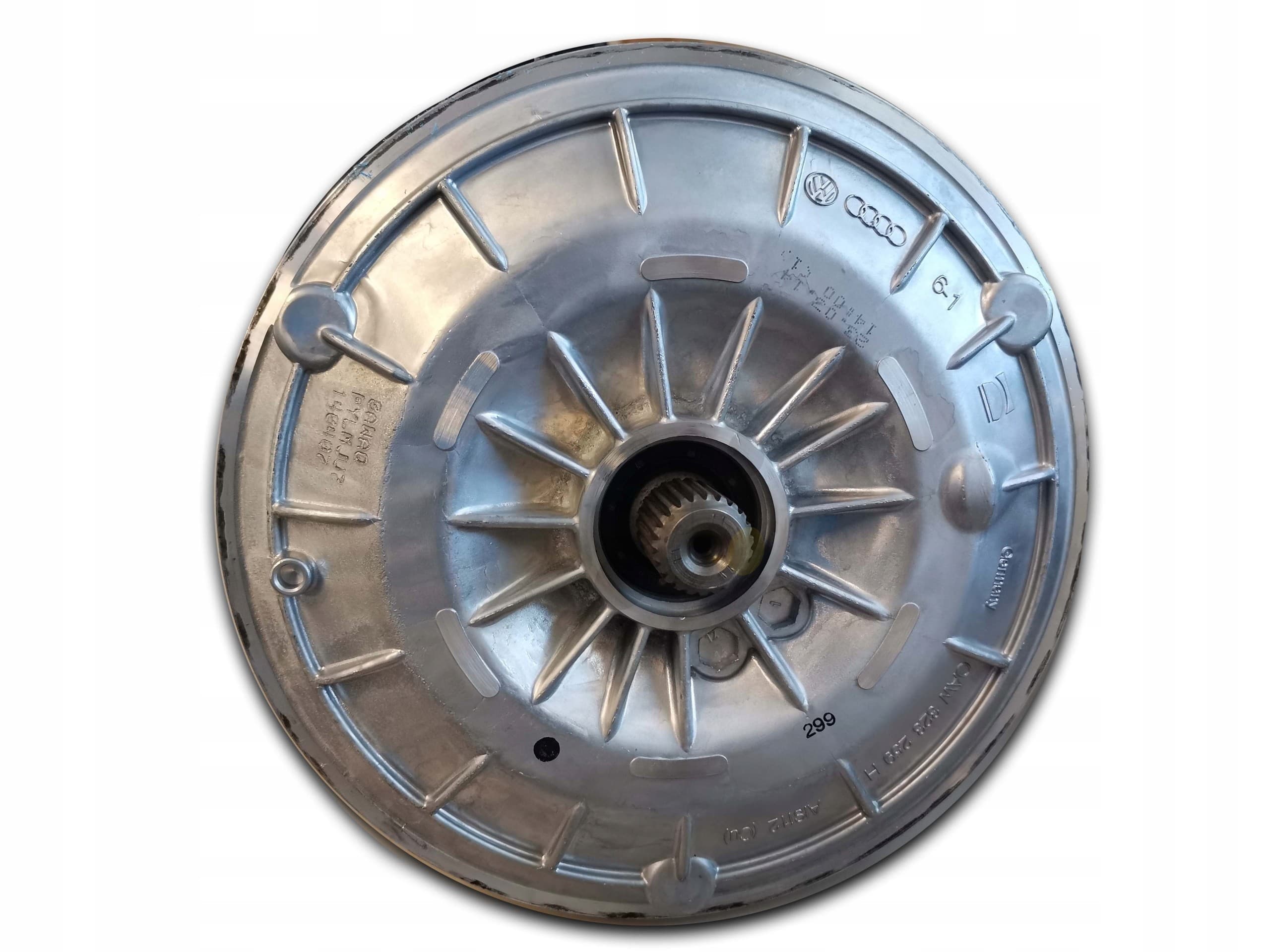 Embrague Multitronic Audi 0AW 8B 0AW323259E usado 3