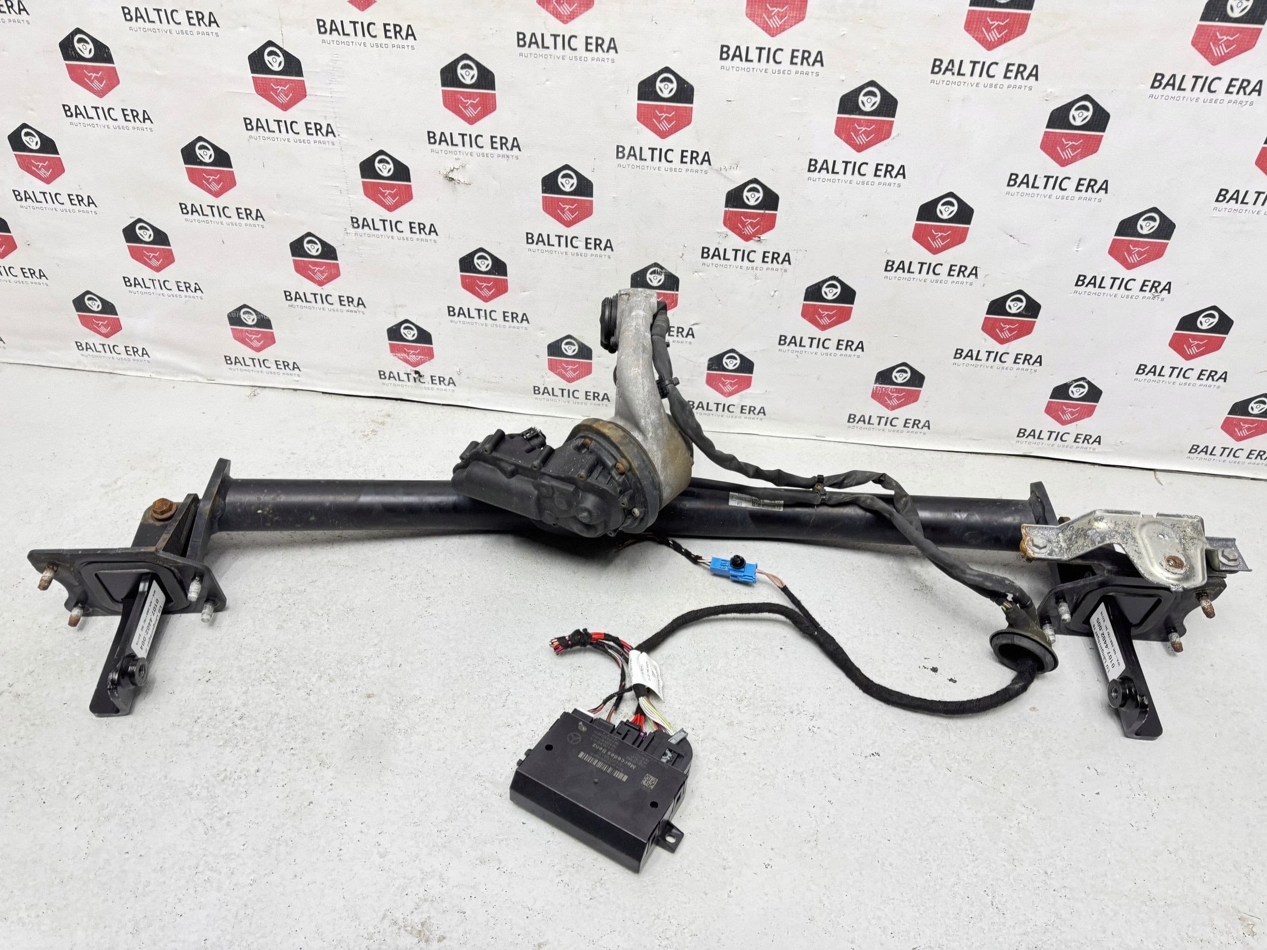 Kit de Enganche de Remolque para Mercedes-Benz Clase C W205 usado 10