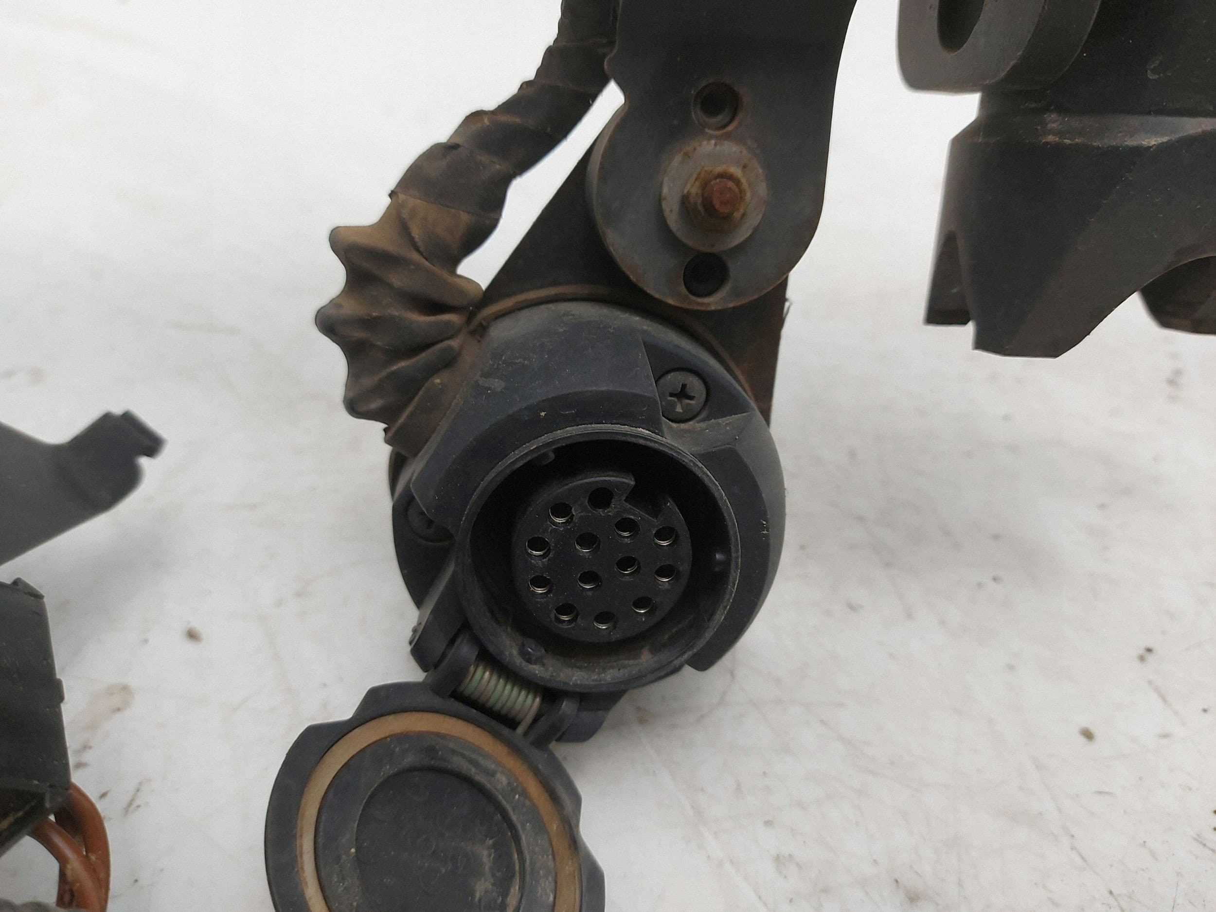 Barra de remolque VW T-Roc 2GA803881B usado 8