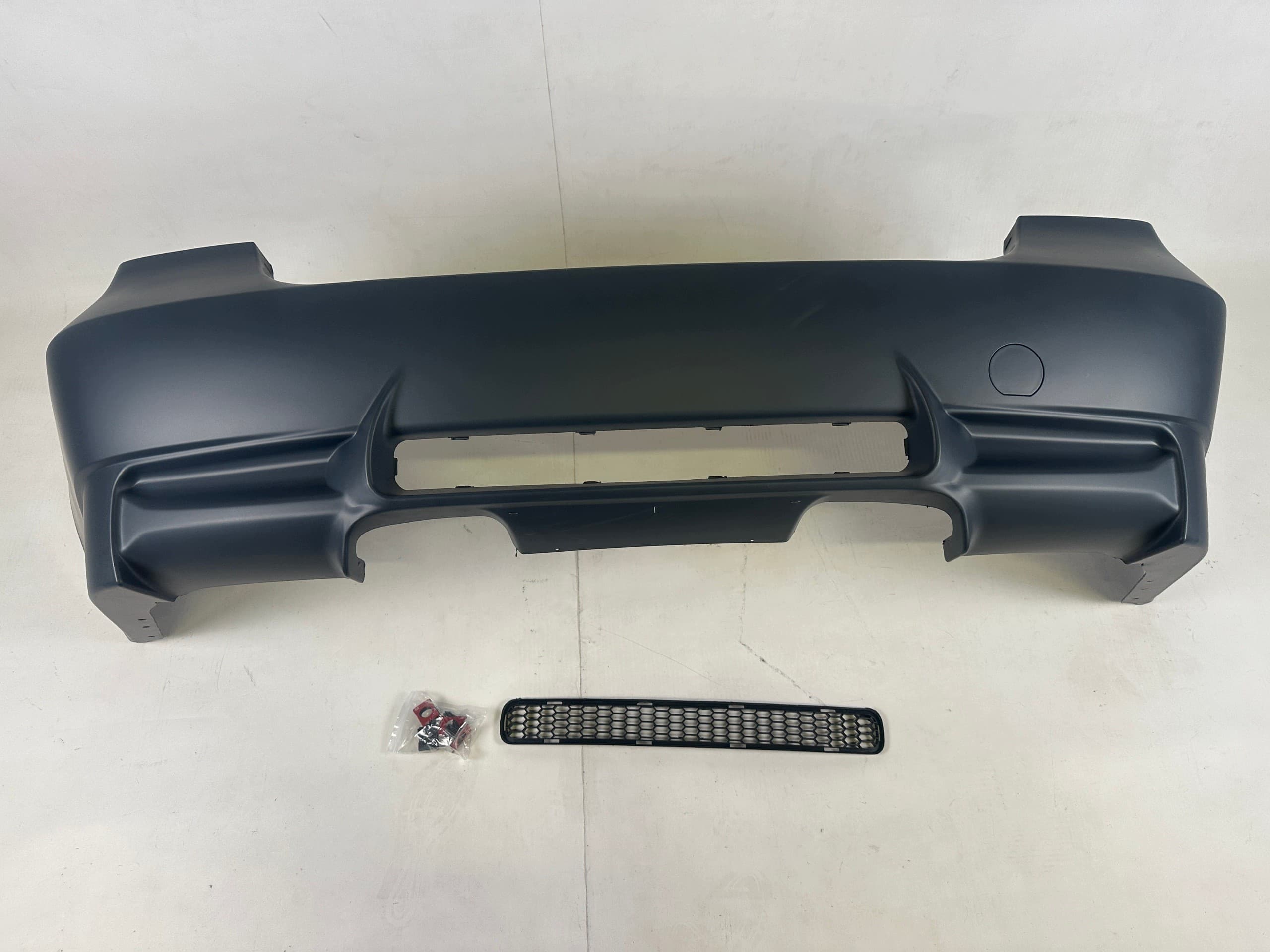 Parachoques Trasero BMW E90 Estilo M3 nuevo