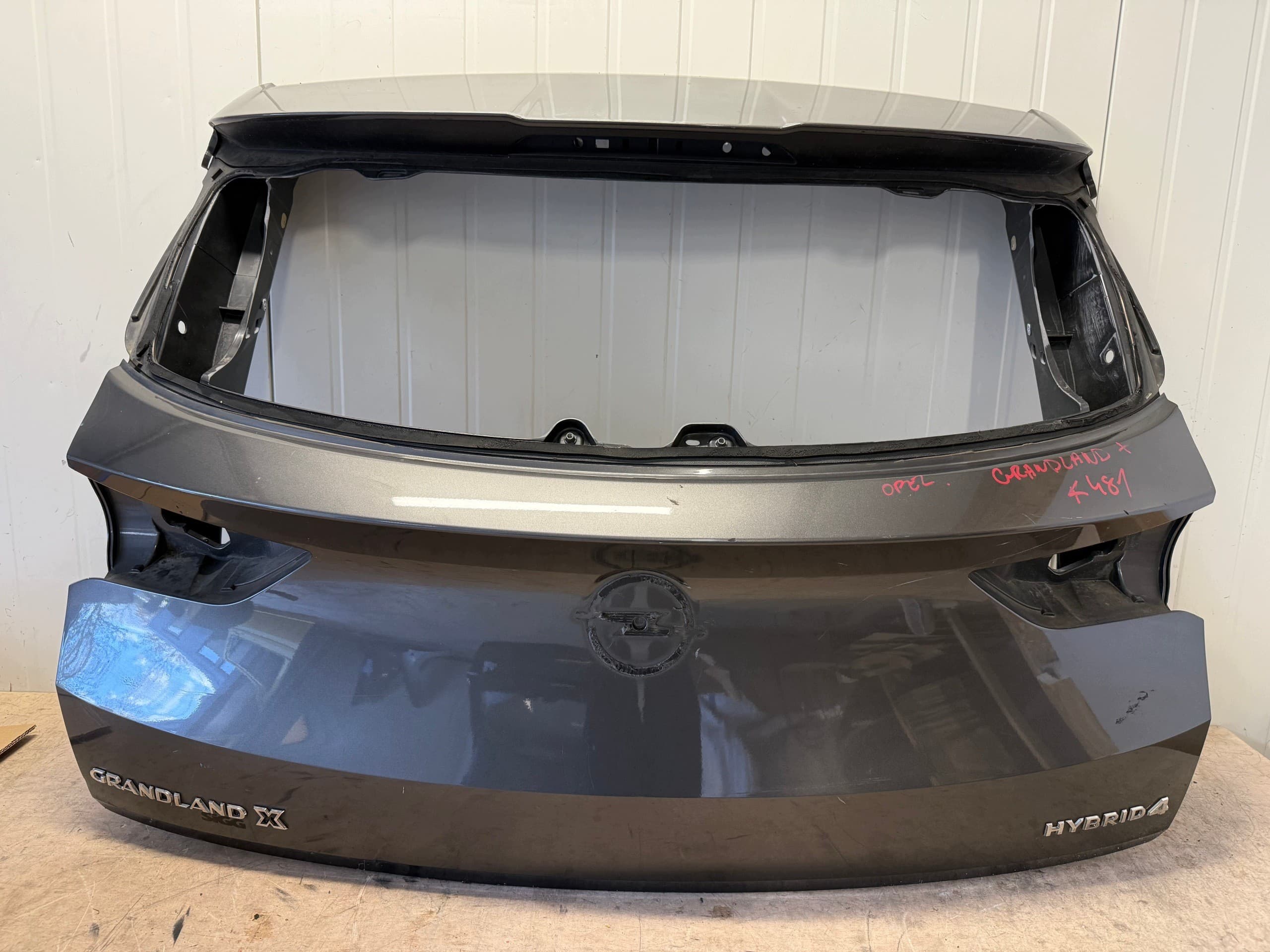 Portón trasero para Opel Grandland X (2017-presente) usado