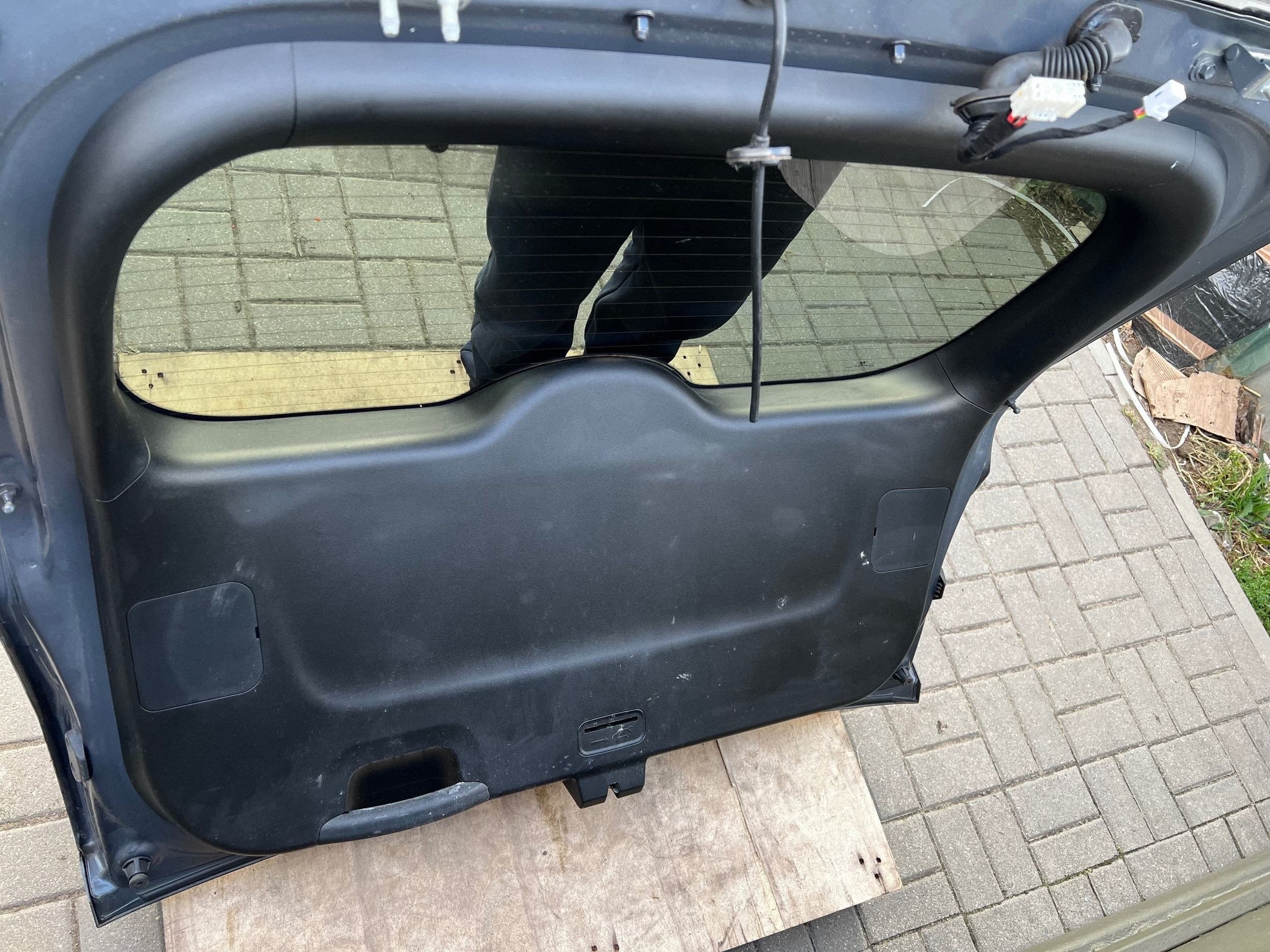Portón trasero con cámara para Hyundai Tucson IV NX4 2021- usado 6