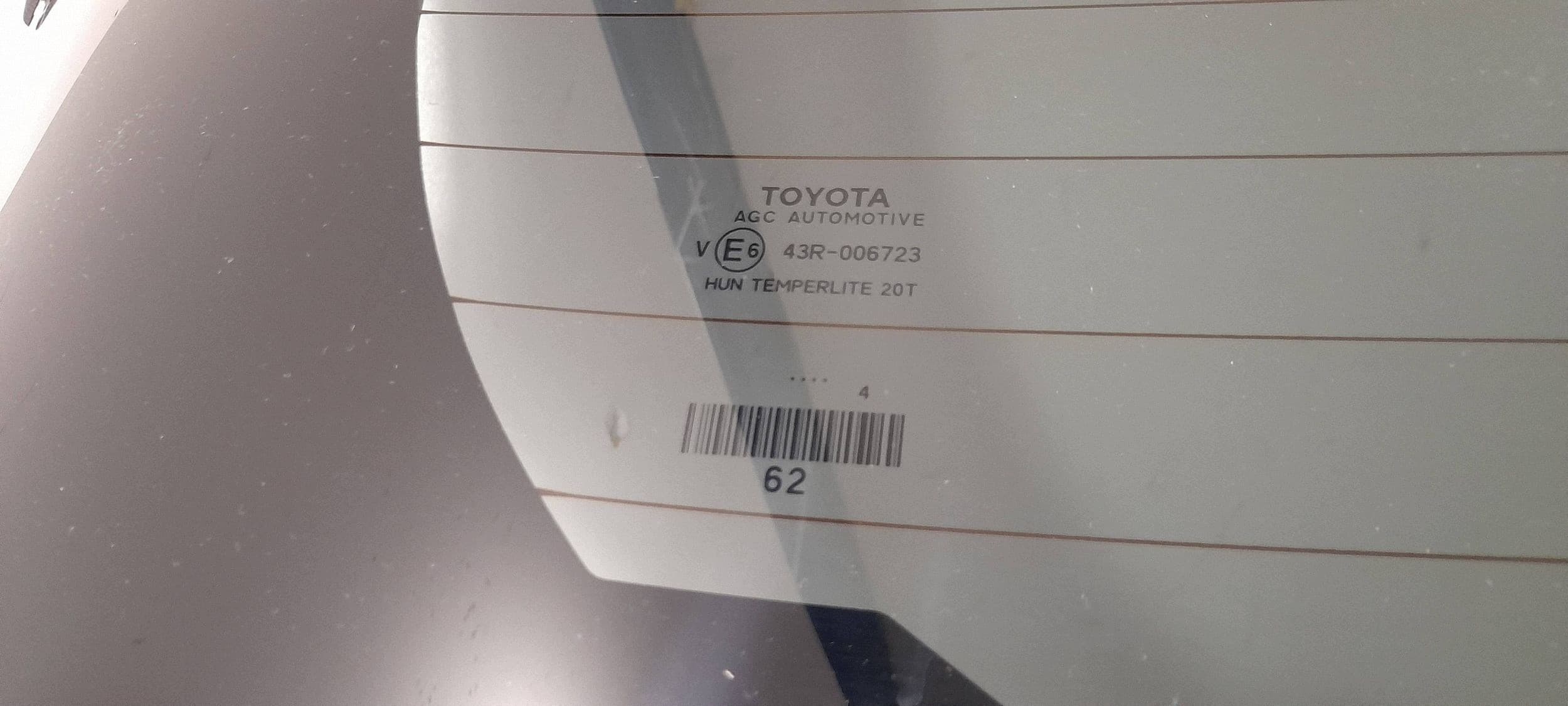 Portón Trasero Toyota Yaris Cross 8W9 (H269) usado 8