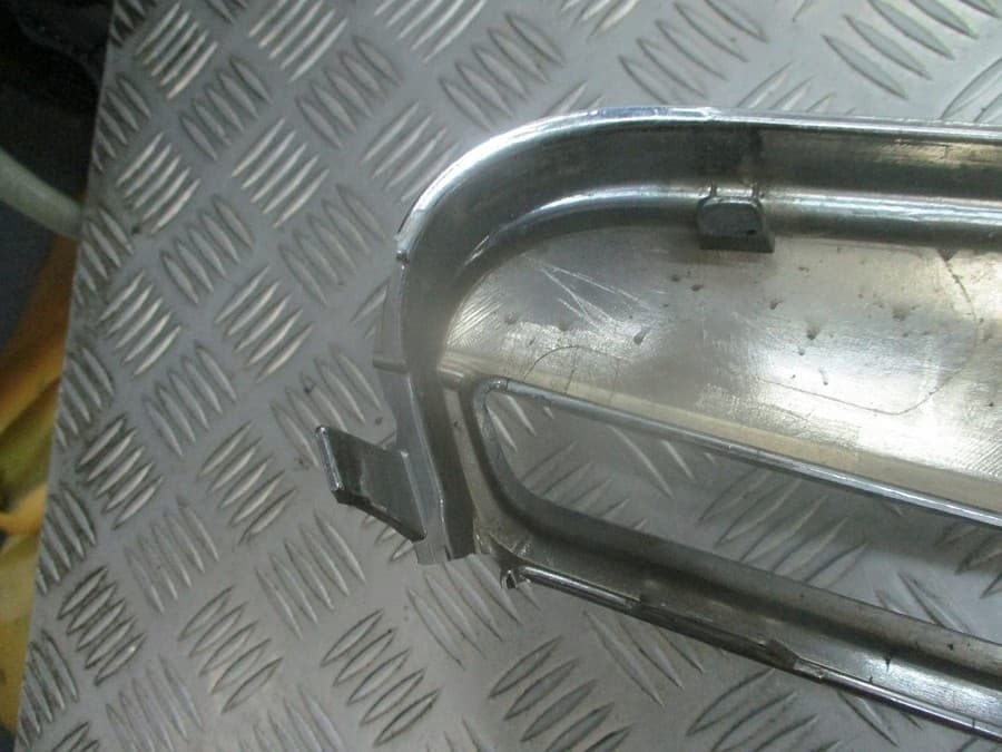 Rejilla Cromada Dummy Opel Mocha 1.4 T Turbo 95420355 nuevo 6