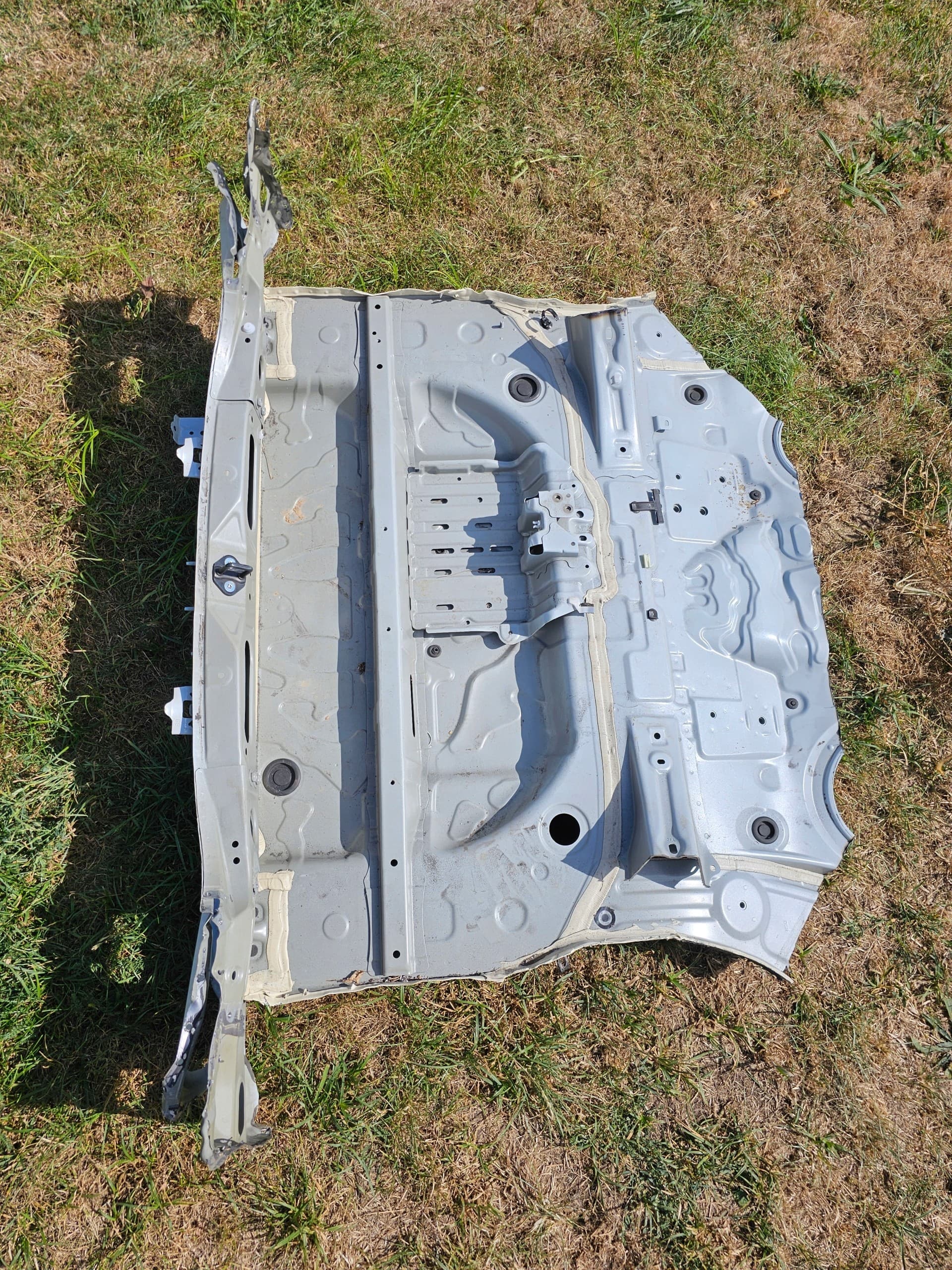 Toyota Yaris GR panel trasero con bandeja usado