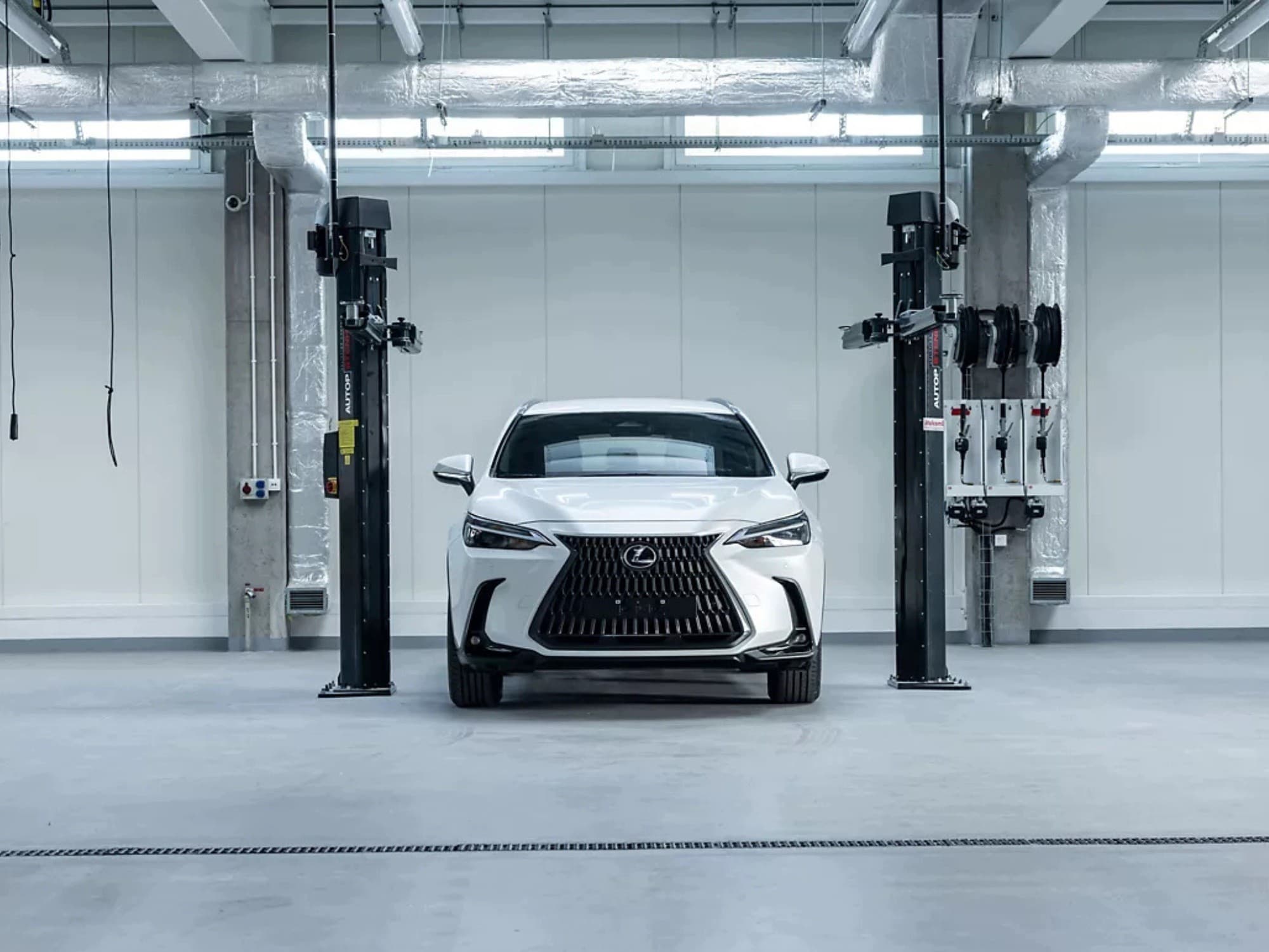 Panel Inferior Trasero Toyota Supra 58307-WAA01 OE nuevo 3